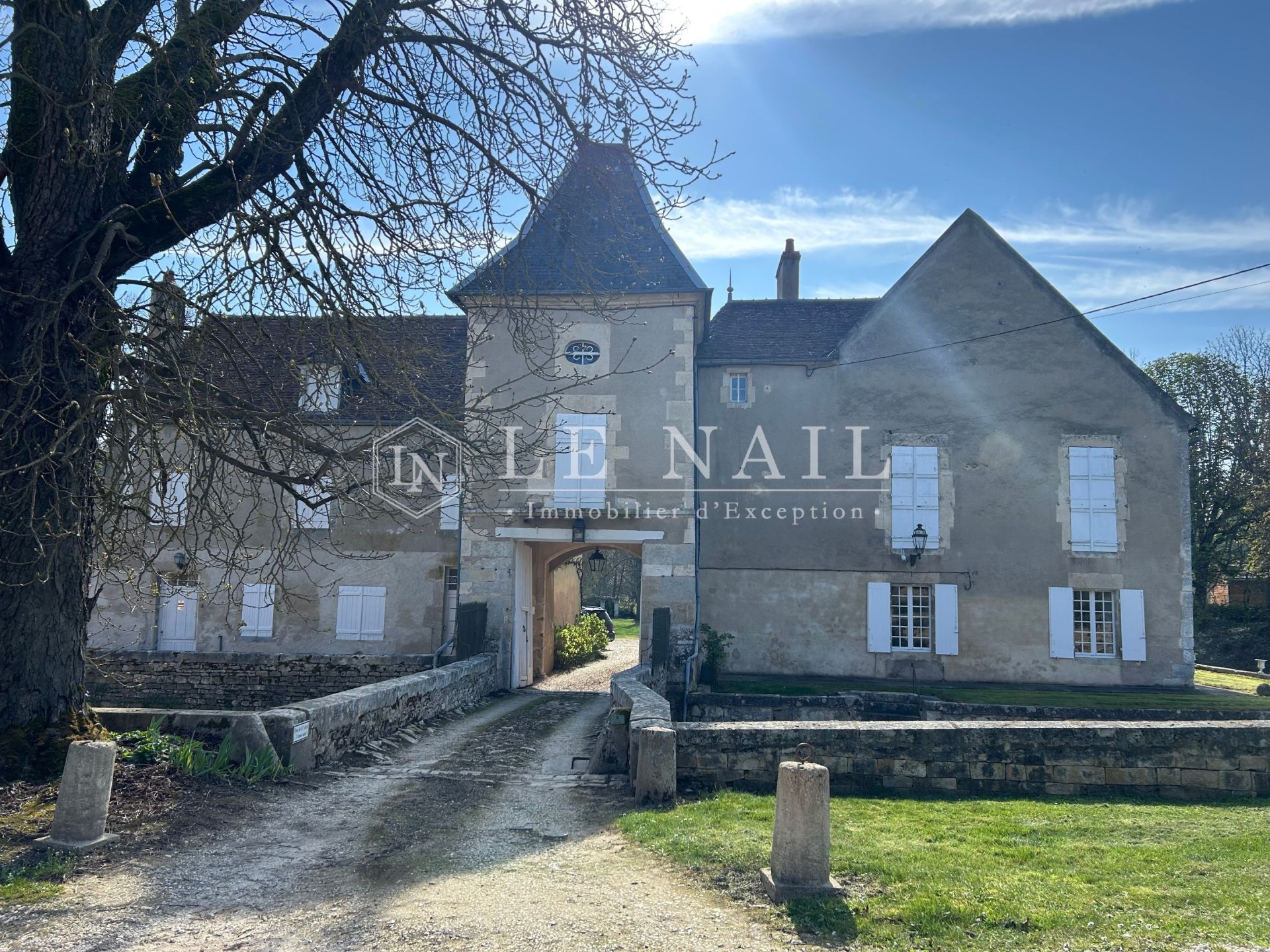 château 13 pièces en vente à CLAMECY (58500)