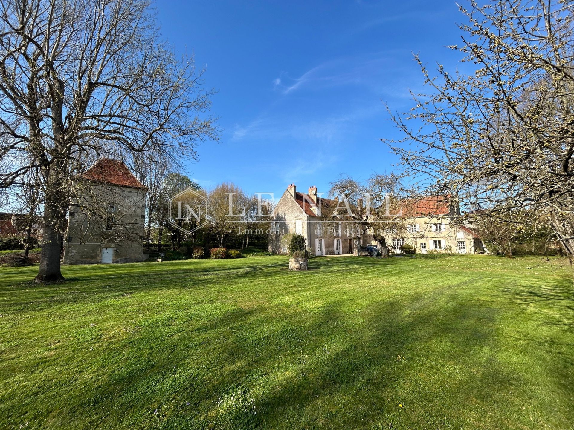 château 13 pièces en vente à CLAMECY (58500)