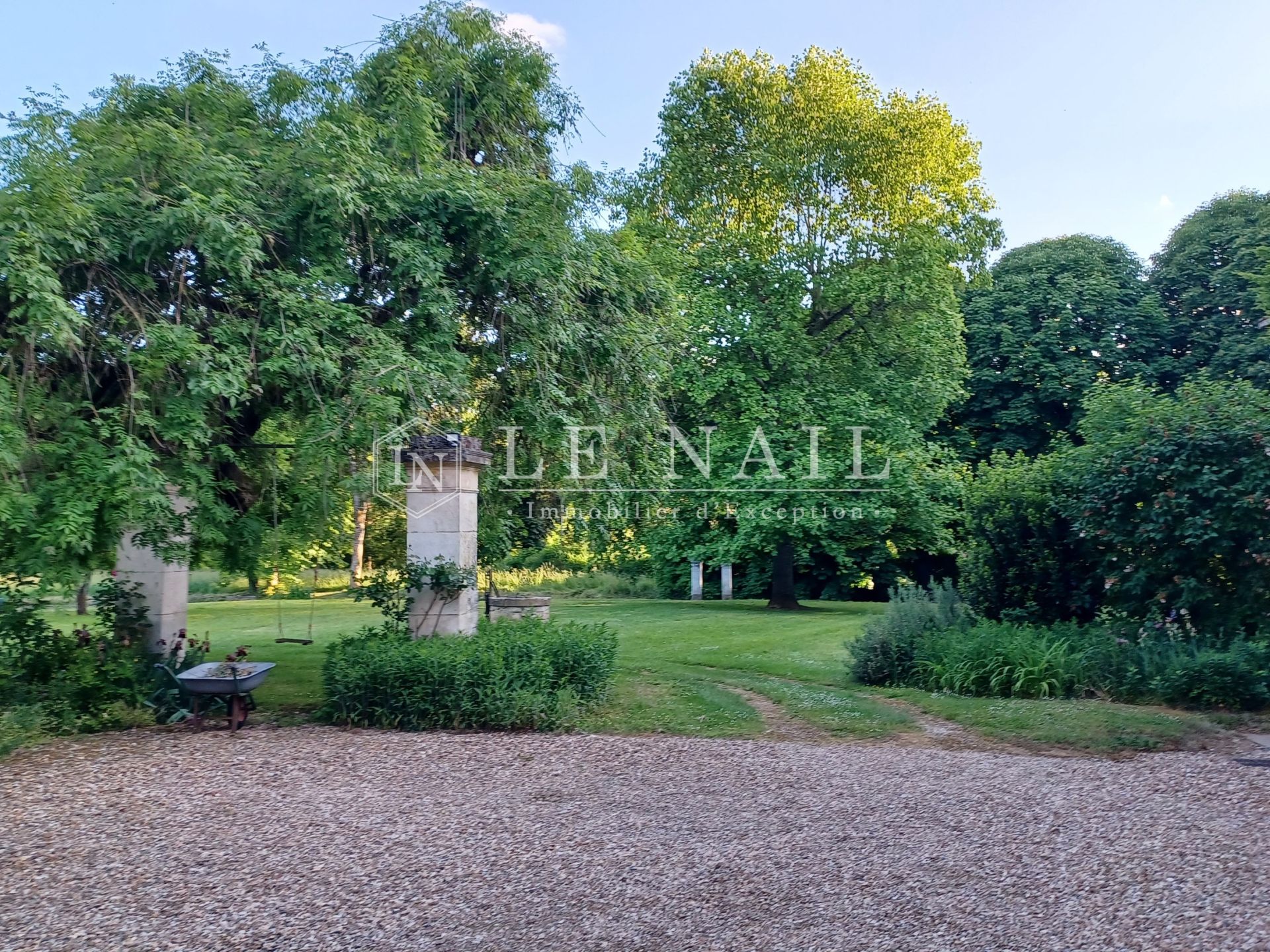 château 13 pièces en vente à CLAMECY (58500)