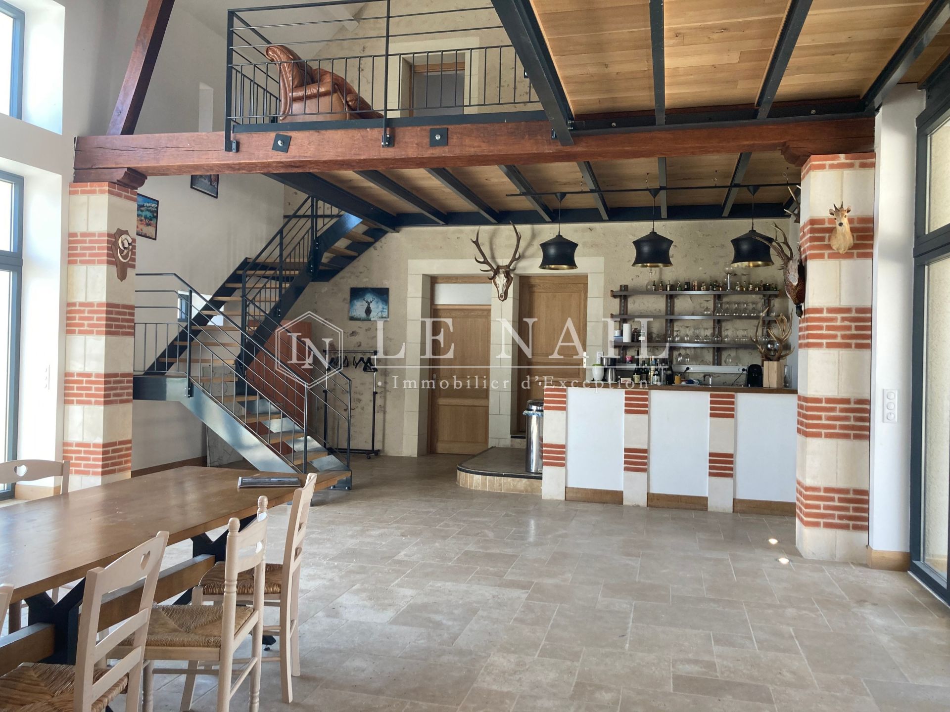 hunting estate 11 rooms for sale on CHATEAUROUX (36000)