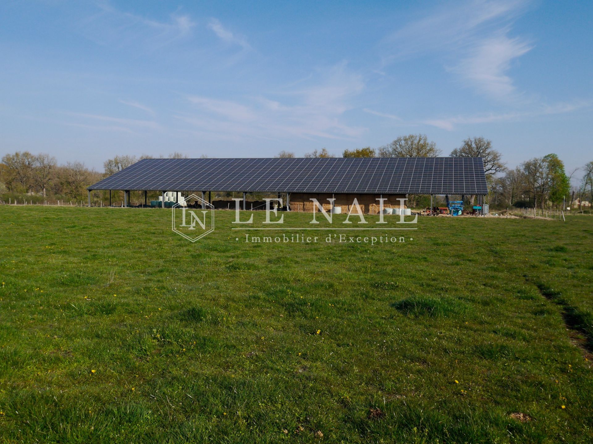 hunting estate 11 rooms for sale on CHATEAUROUX (36000)