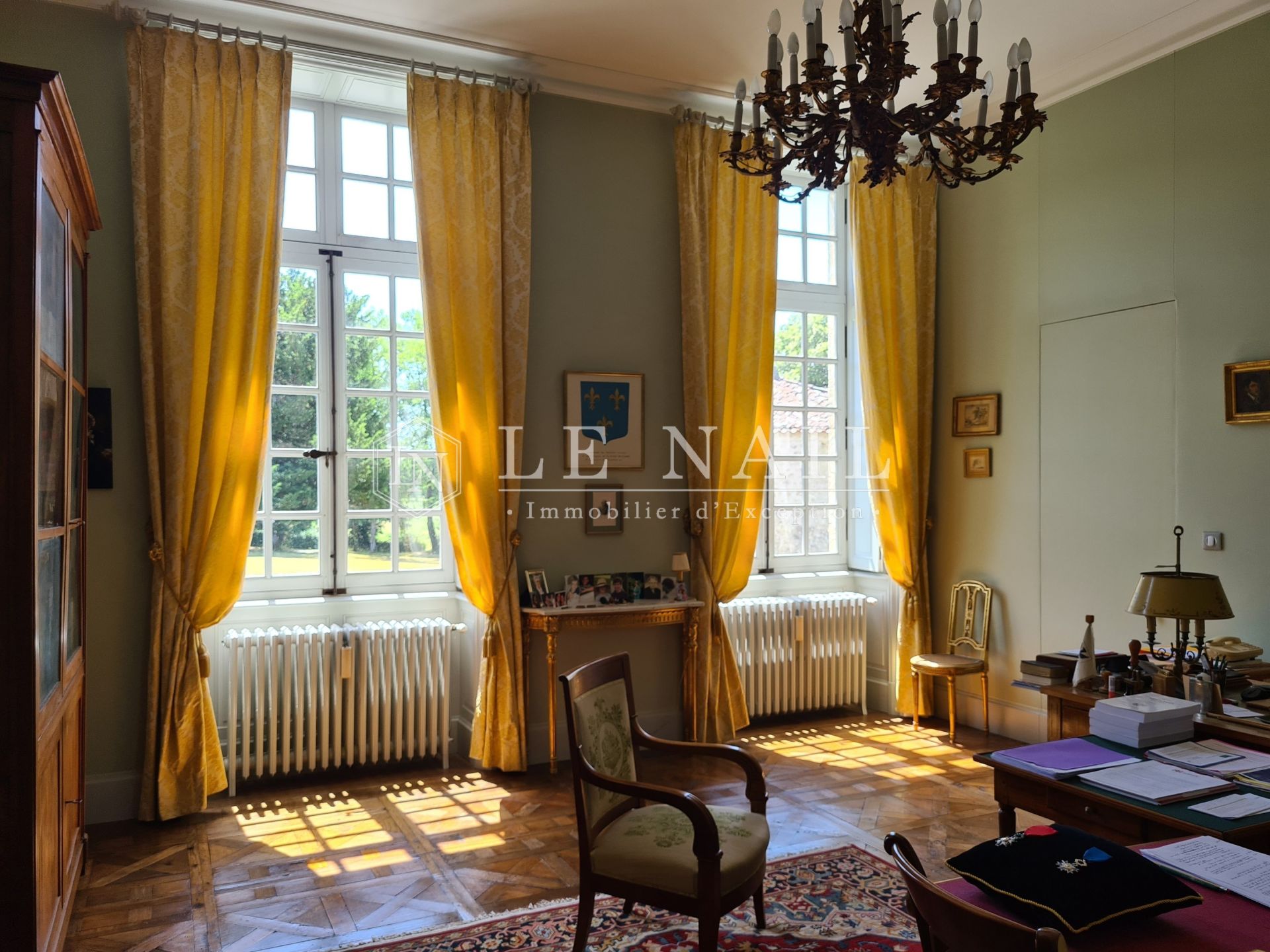 château 20 pièces en vente à FONTENAY LE COMTE (85200)