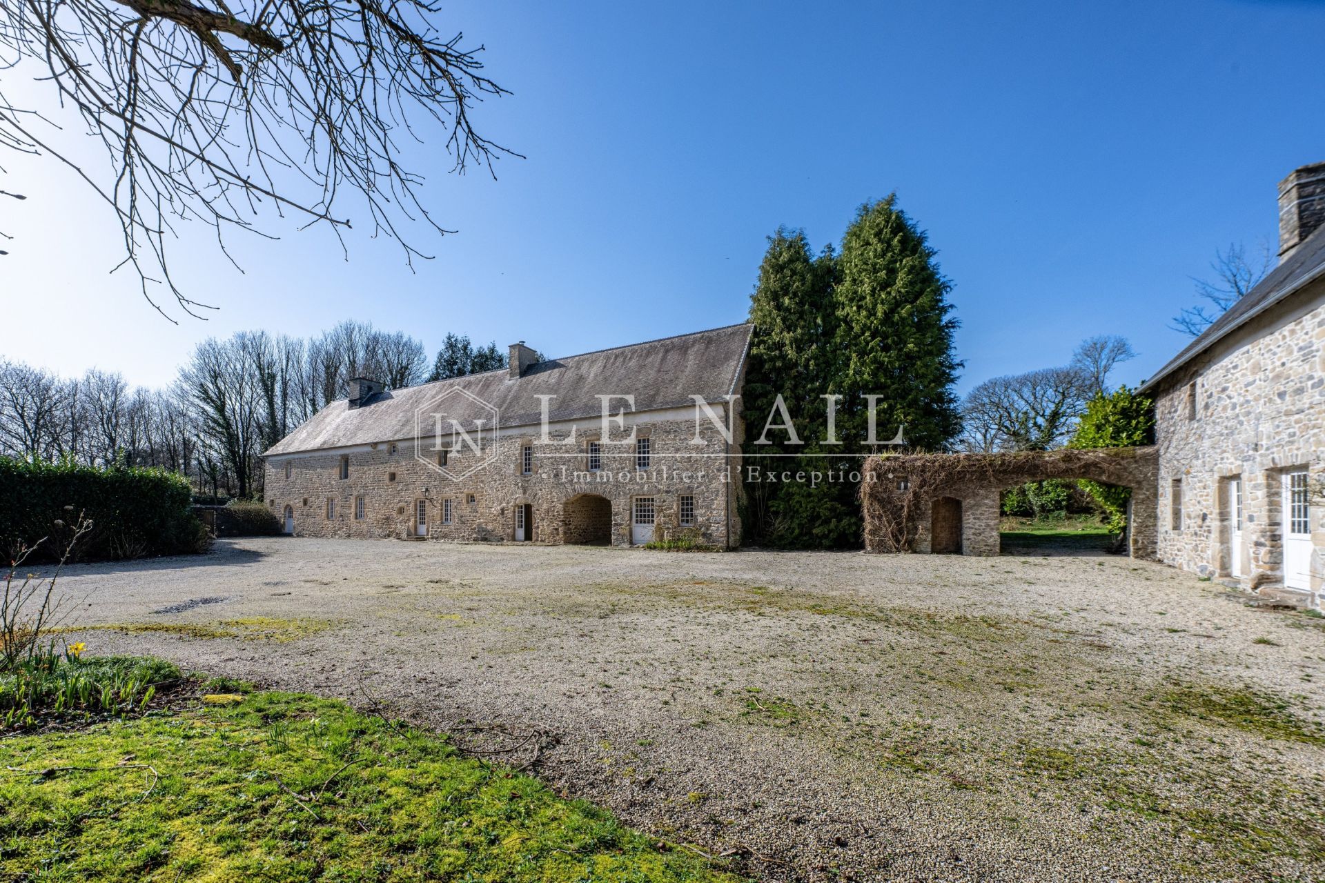 manoir 8 pièces en vente à COUTANCES (50200)