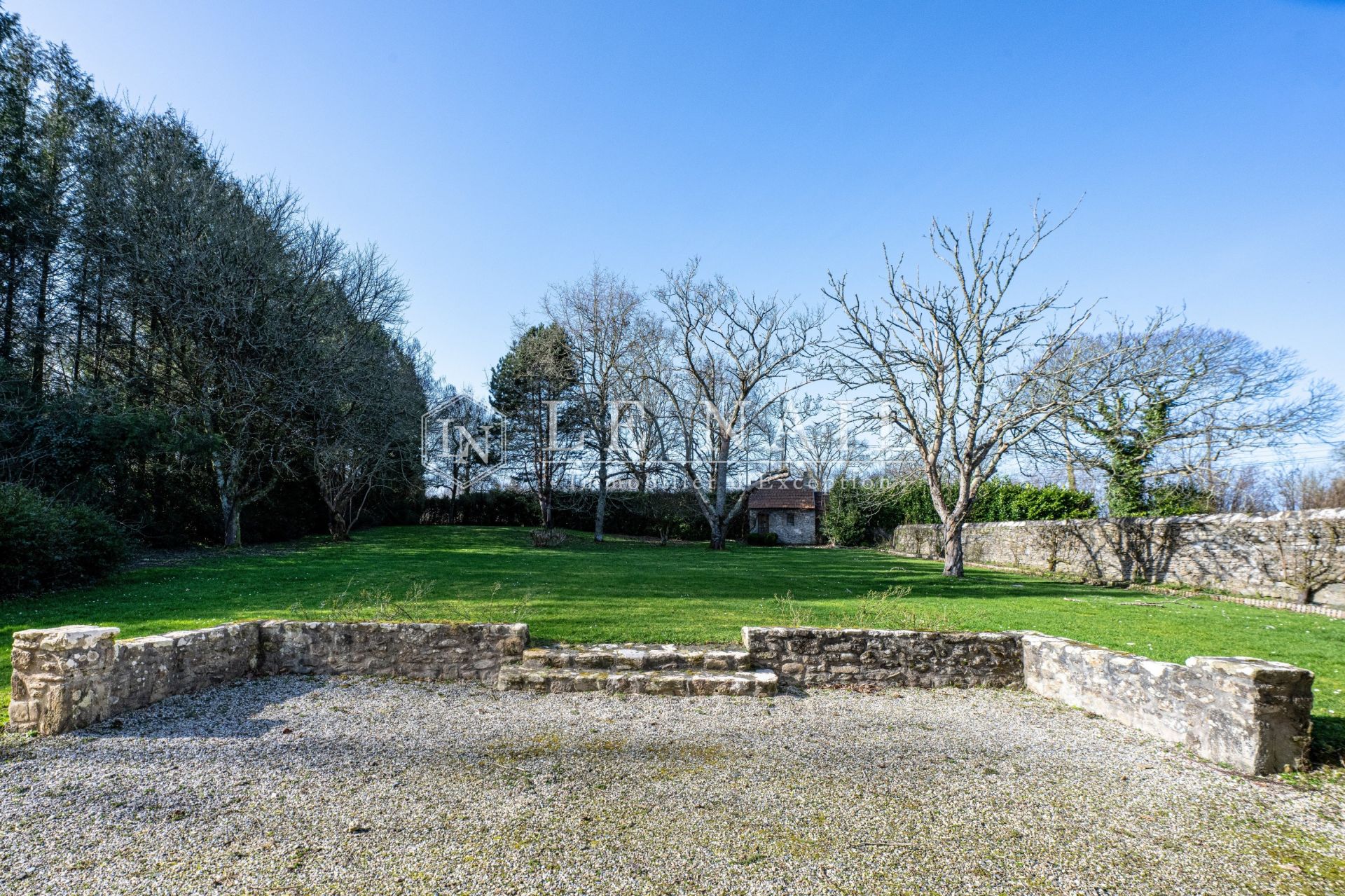 manoir 8 pièces en vente à COUTANCES (50200)