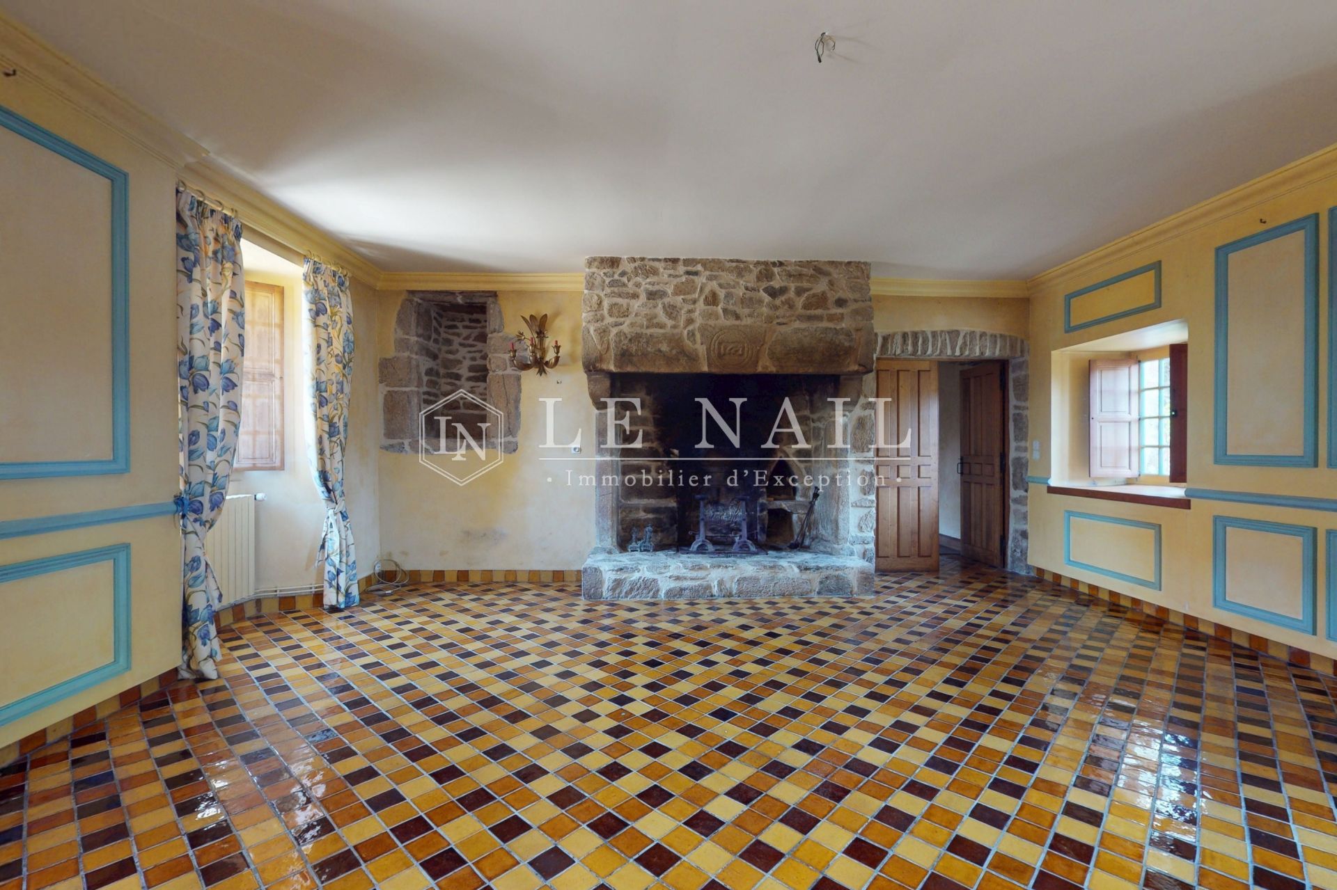 manoir 8 pièces en vente à COUTANCES (50200)