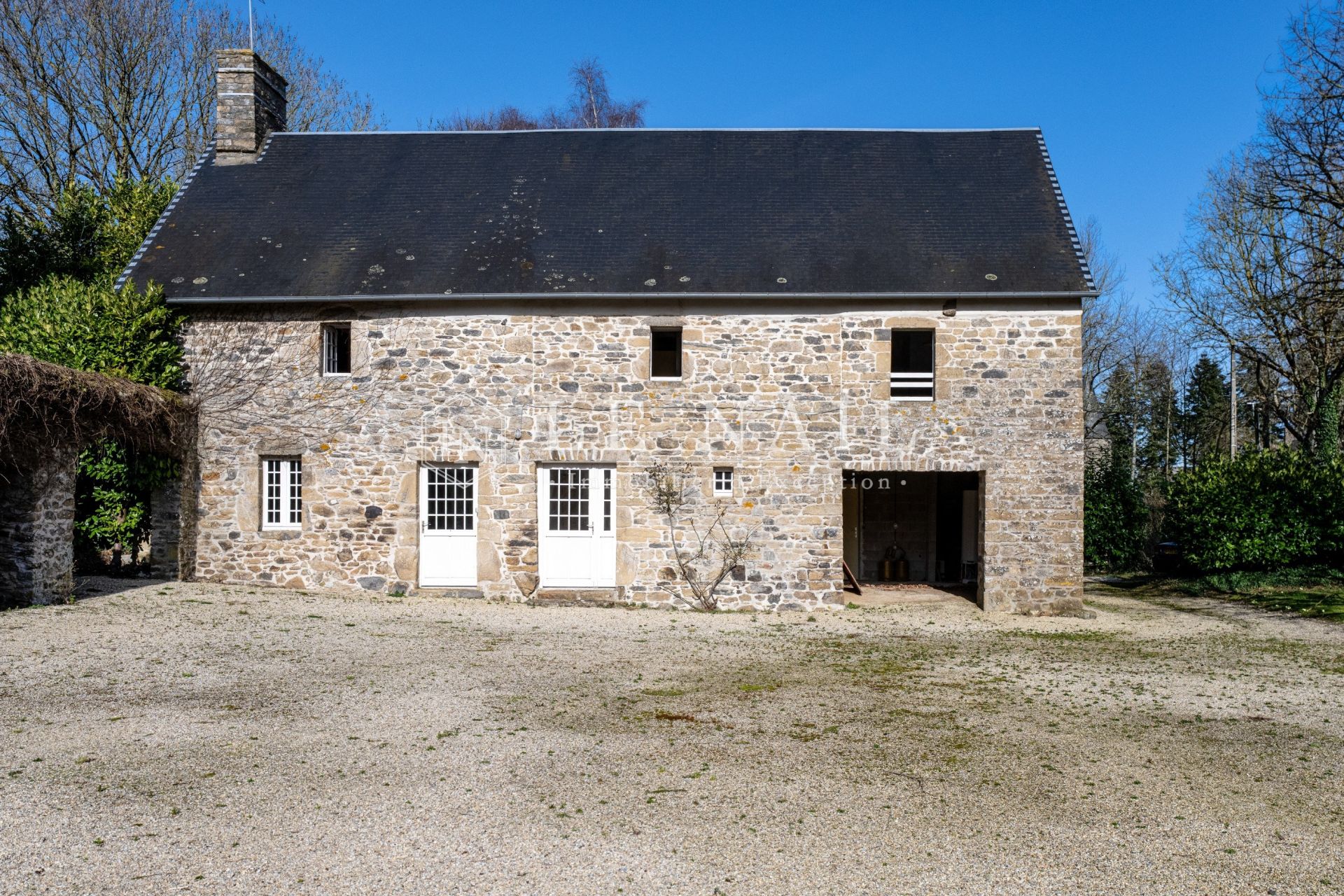 manoir 8 pièces en vente à COUTANCES (50200)