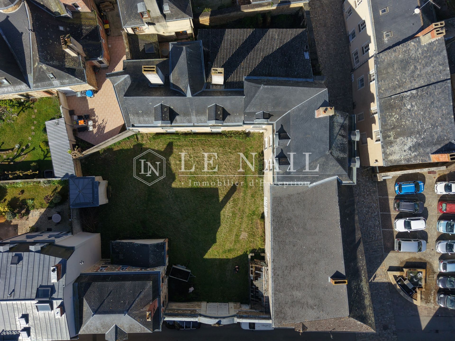 hôtel particulier 11 pièces en vente à CRAON (53400)