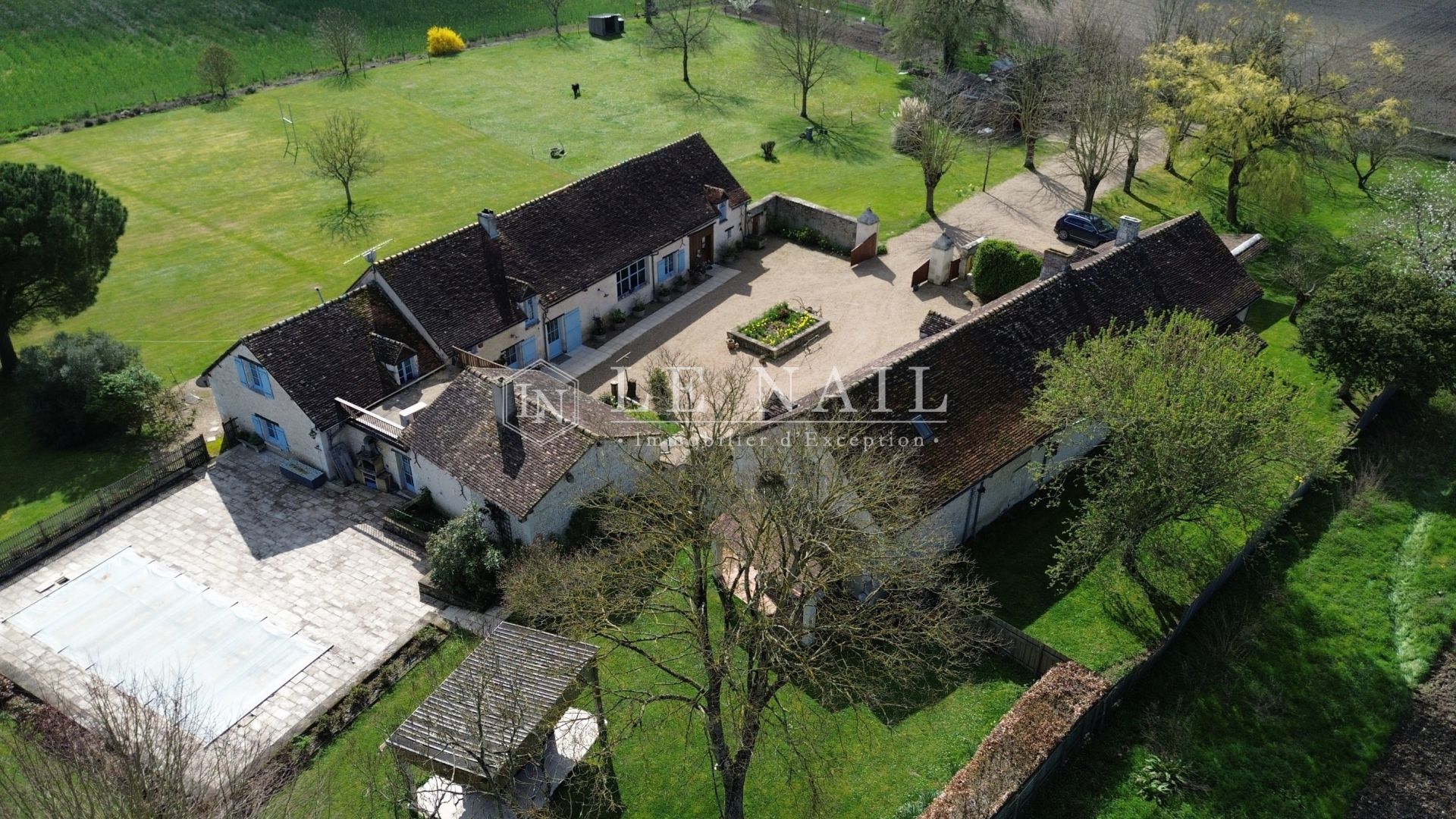 farm complex 9 rooms for sale on RICHELIEU (37120)