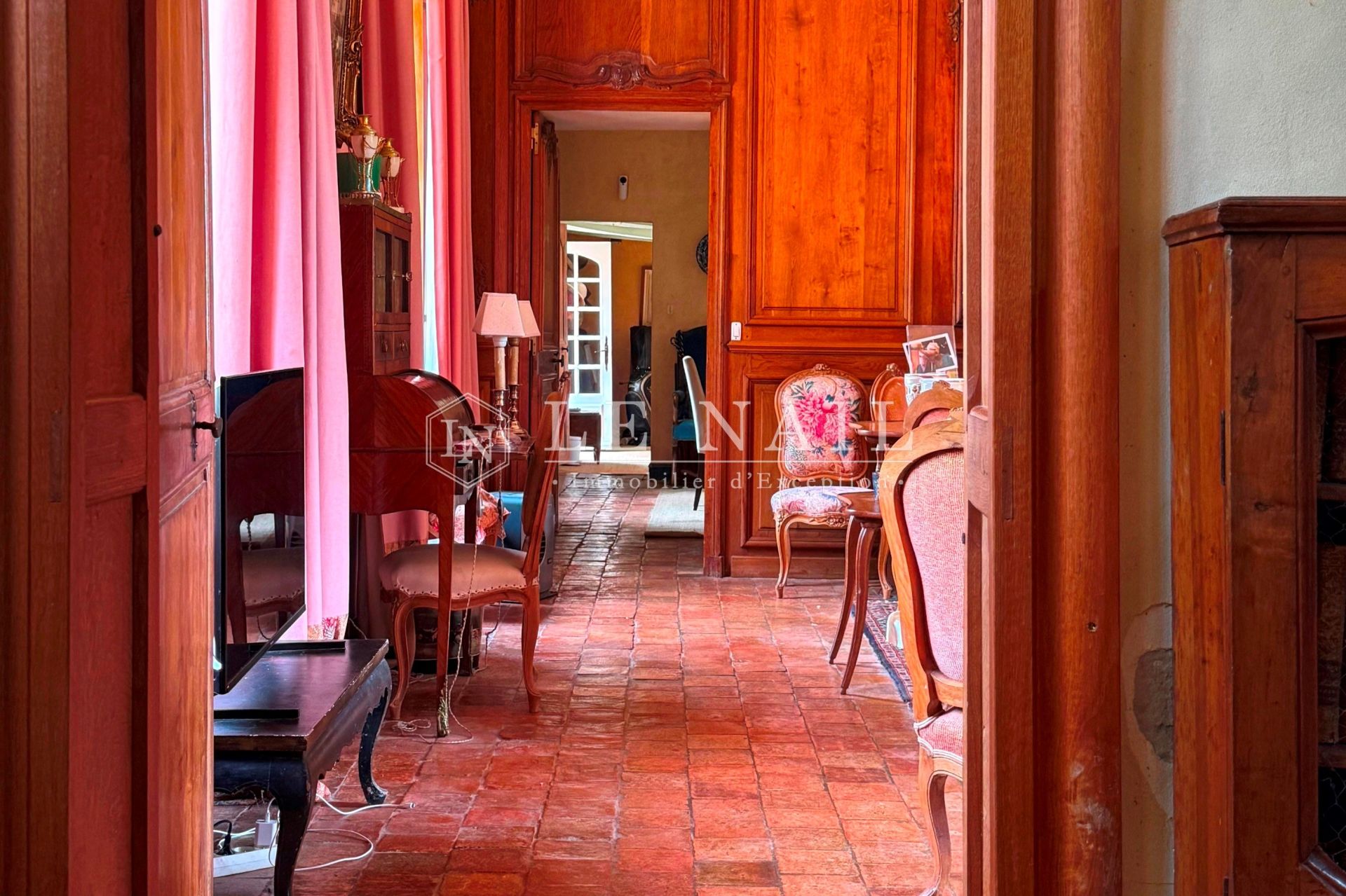 property 17 rooms for sale on CHATEAU GONTIER (53200)