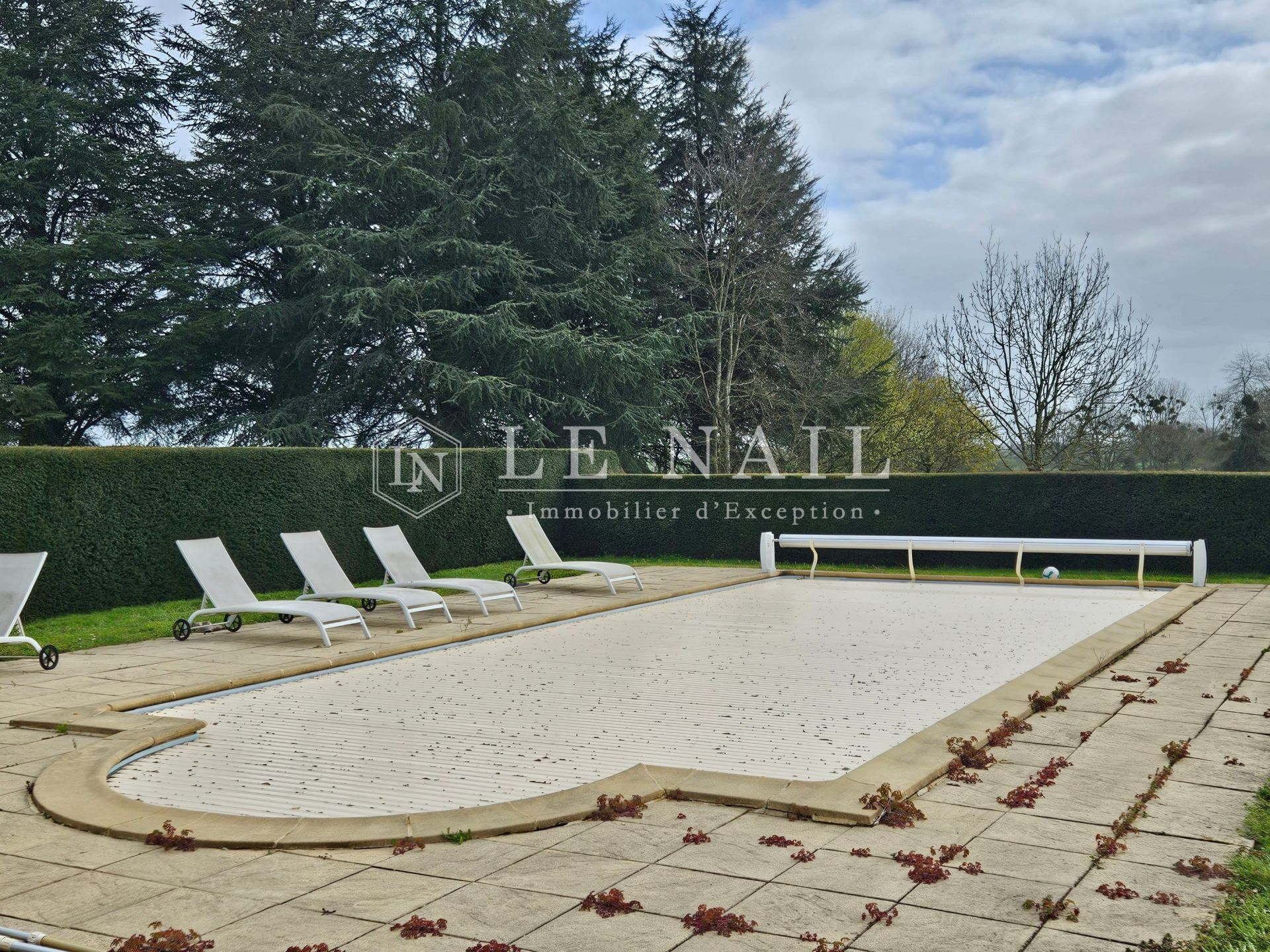 propriété 17 pièces en vente à CHATEAU GONTIER (53200)