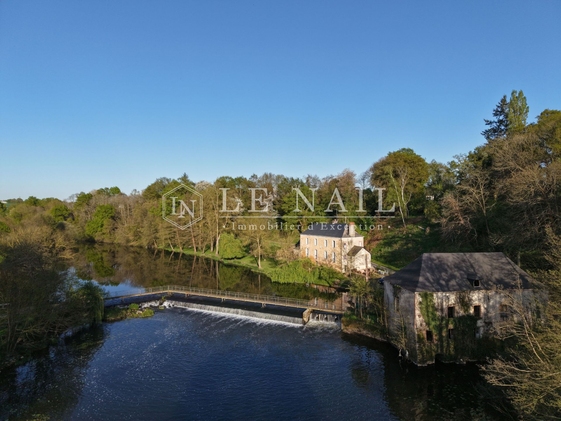 maison 8 pièces en vente à SEGRE EN ANJOU BLEU (49500)