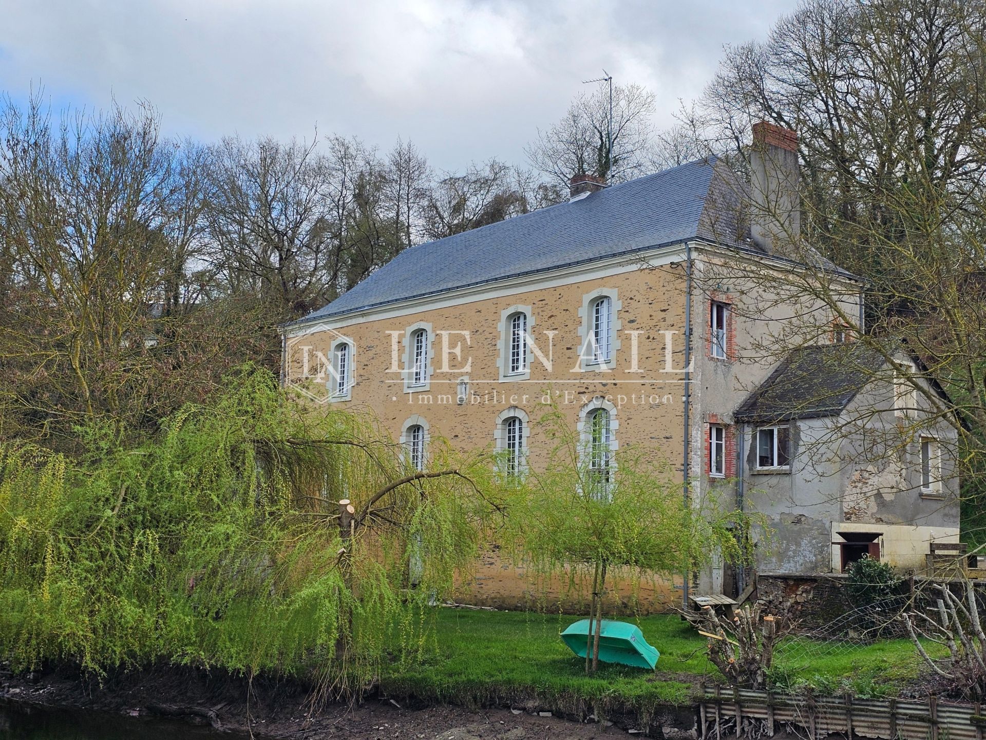 maison 8 pièces en vente à SEGRE EN ANJOU BLEU (49500)