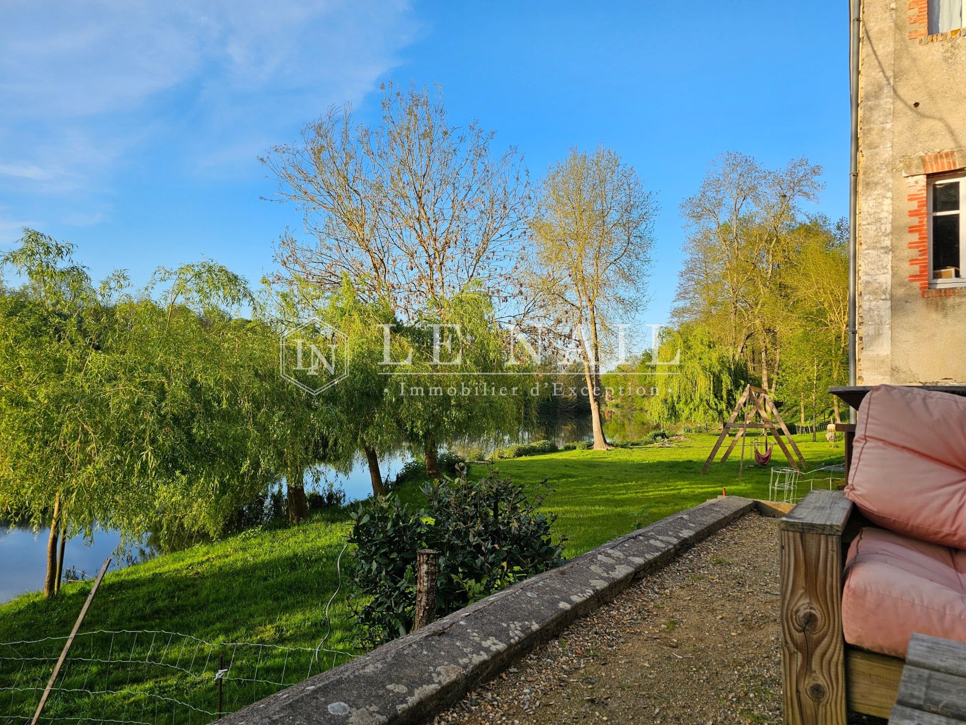 house 8 rooms for sale on SEGRE EN ANJOU BLEU (49500)