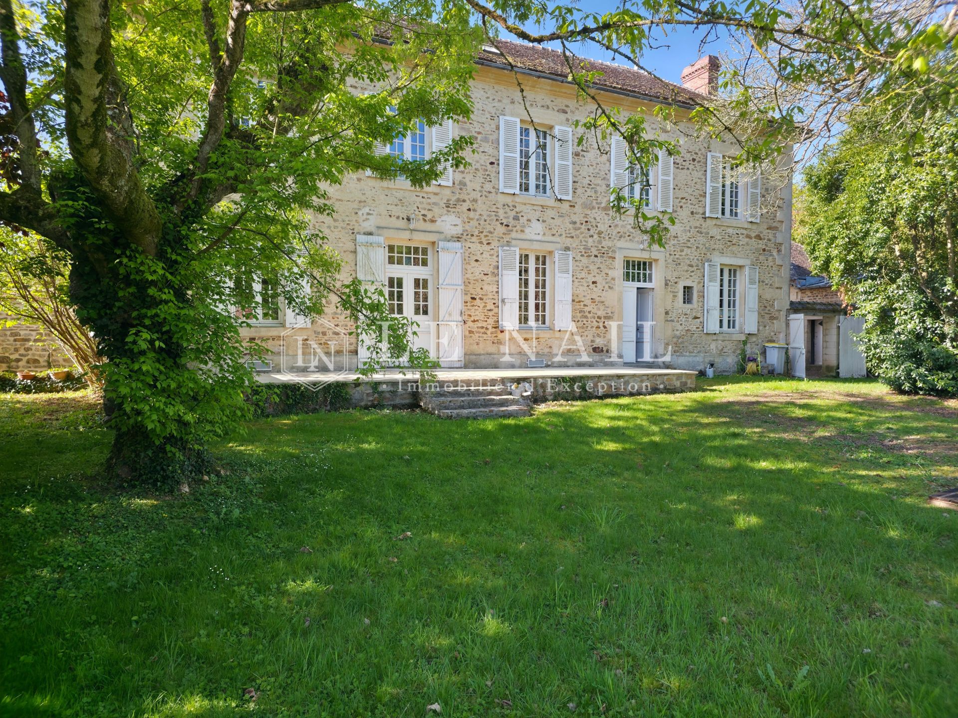 property 10 rooms for sale on ARGENTAN (61200)