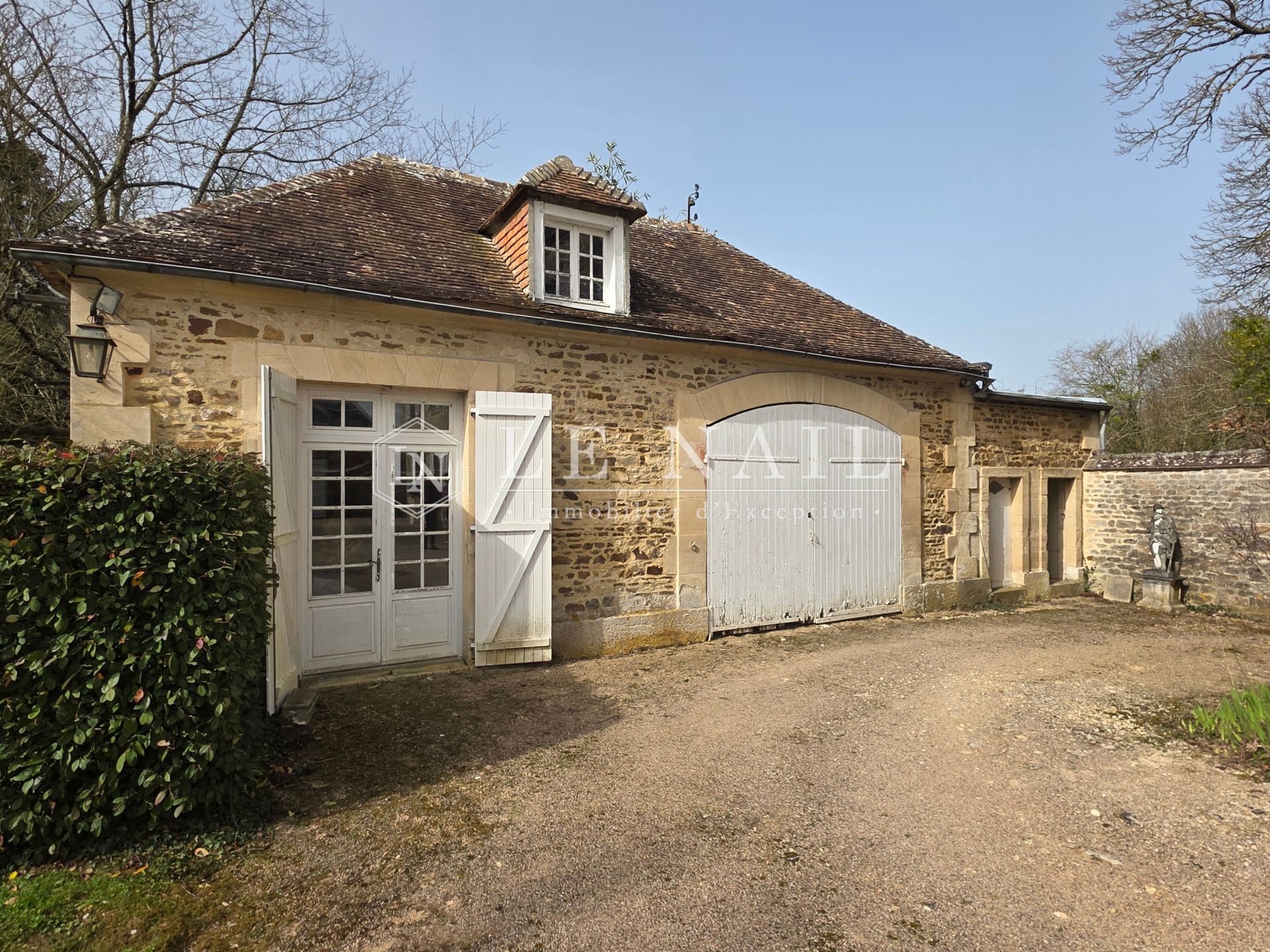 property 10 rooms for sale on ARGENTAN (61200)
