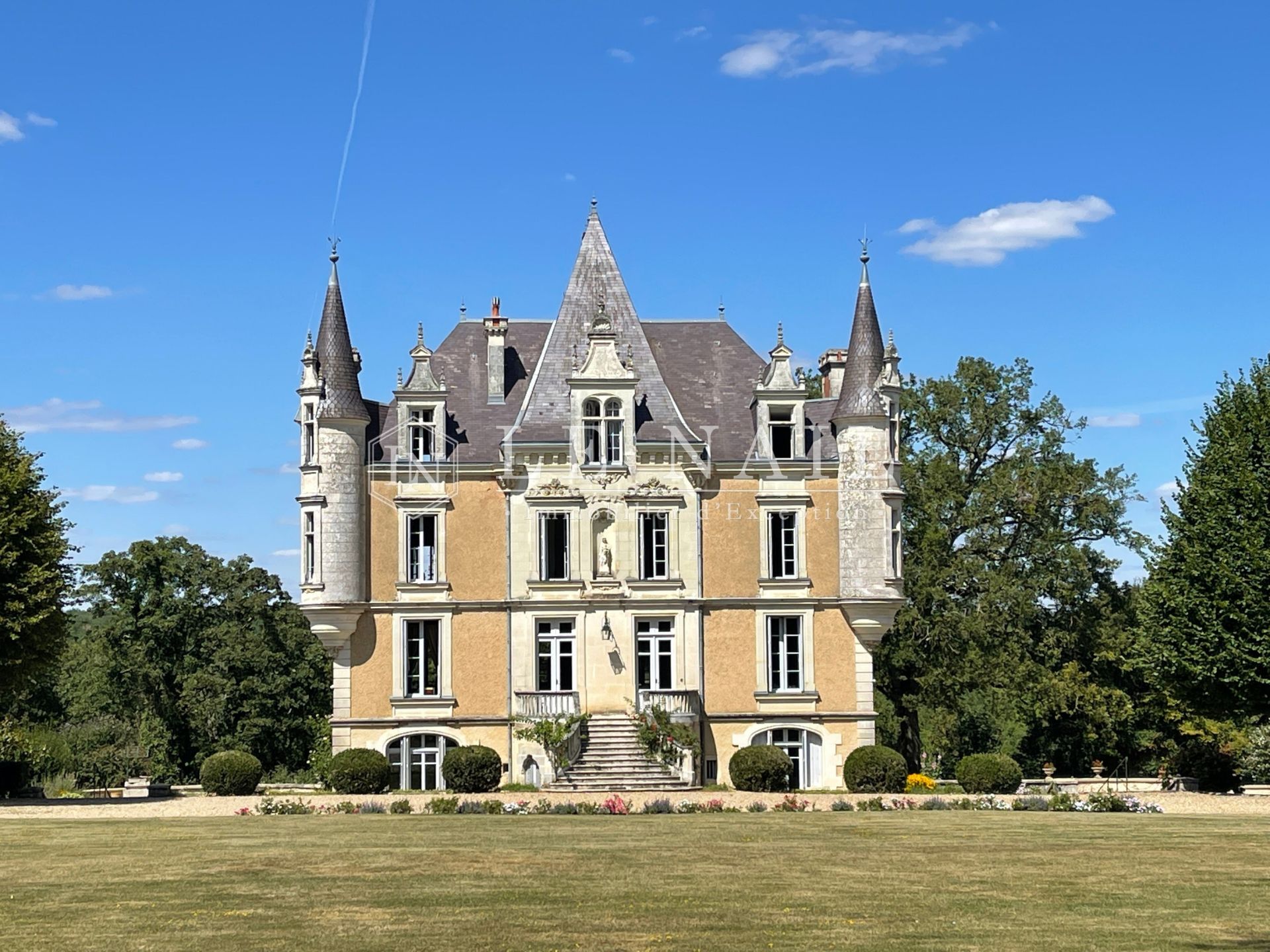 château 15 pièces en vente à POITIERS (86000)