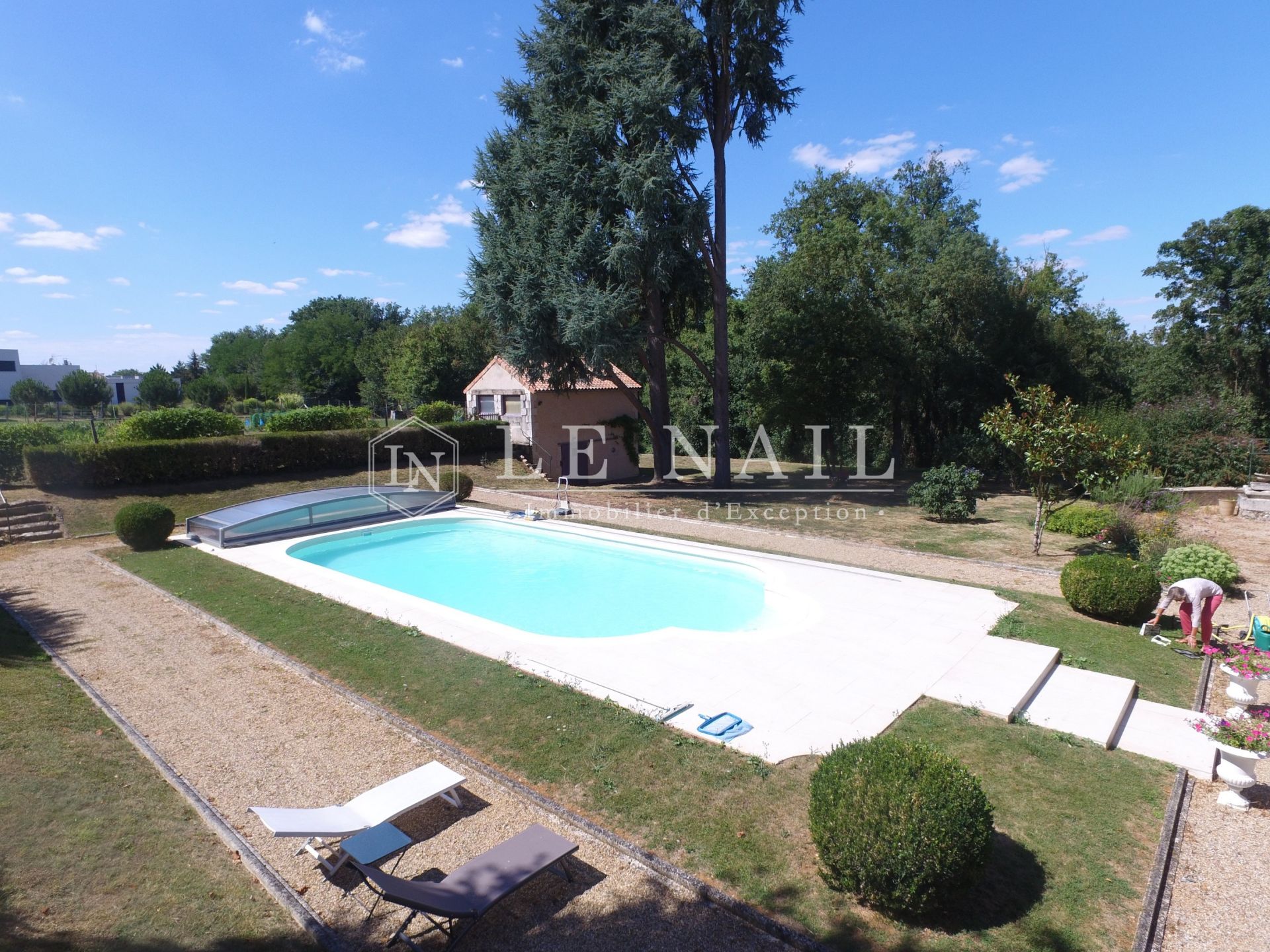 castle 15 rooms for sale on POITIERS (86000)