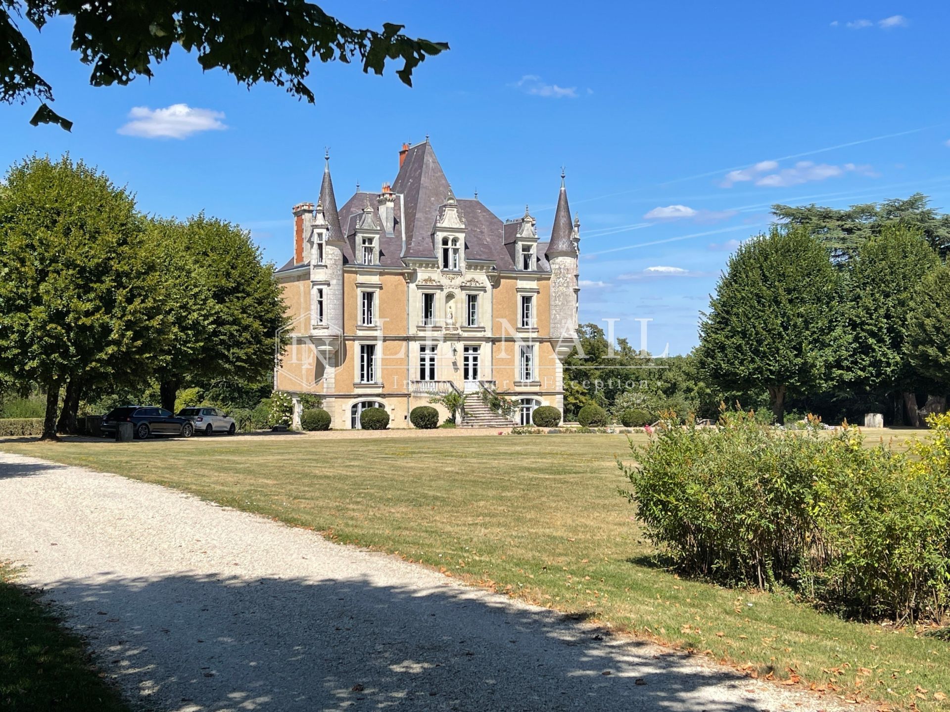 château 15 pièces en vente à POITIERS (86000)