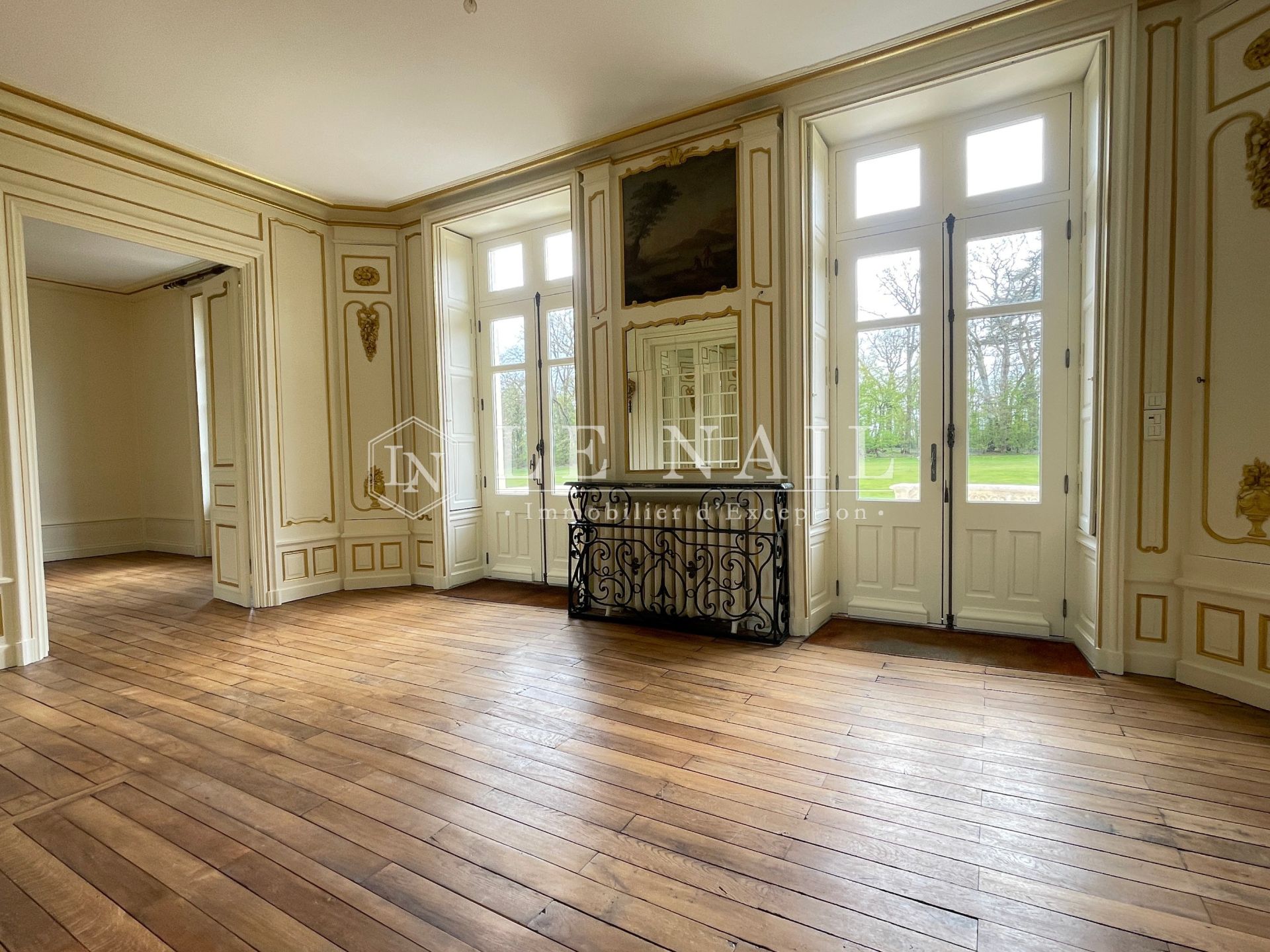 castle 15 rooms for sale on POITIERS (86000)
