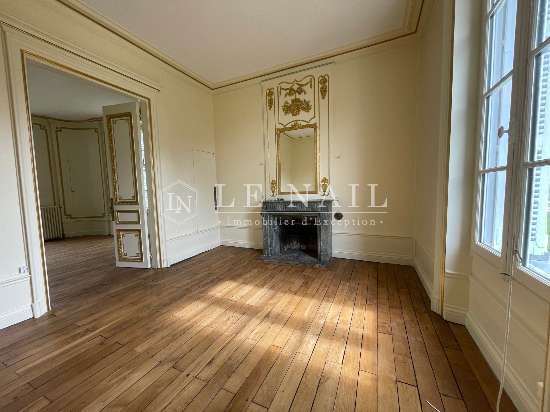 castle 15 rooms for sale on POITIERS (86000)