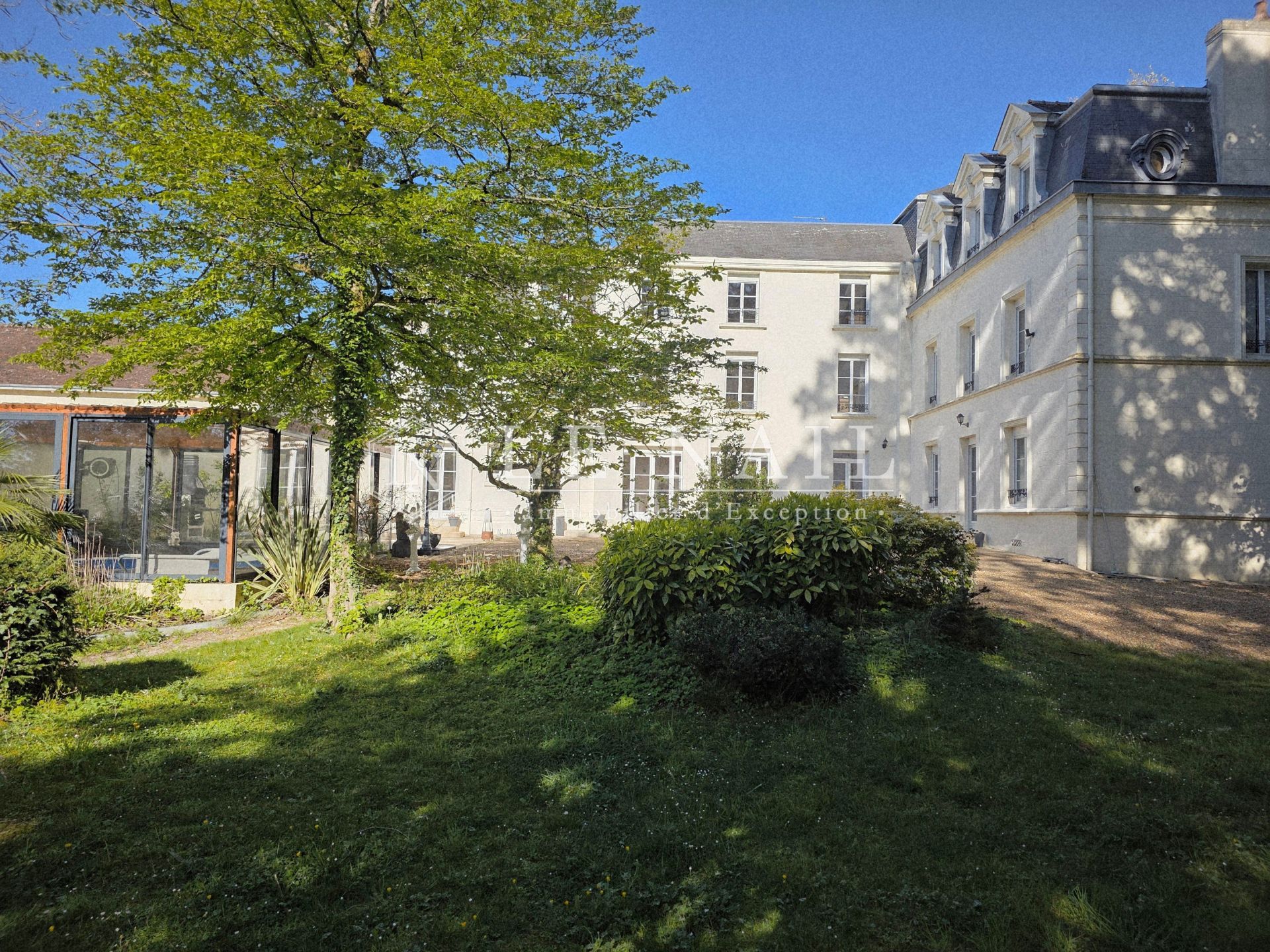 hôtel particulier 17 pièces en vente à MAMERS (72600)