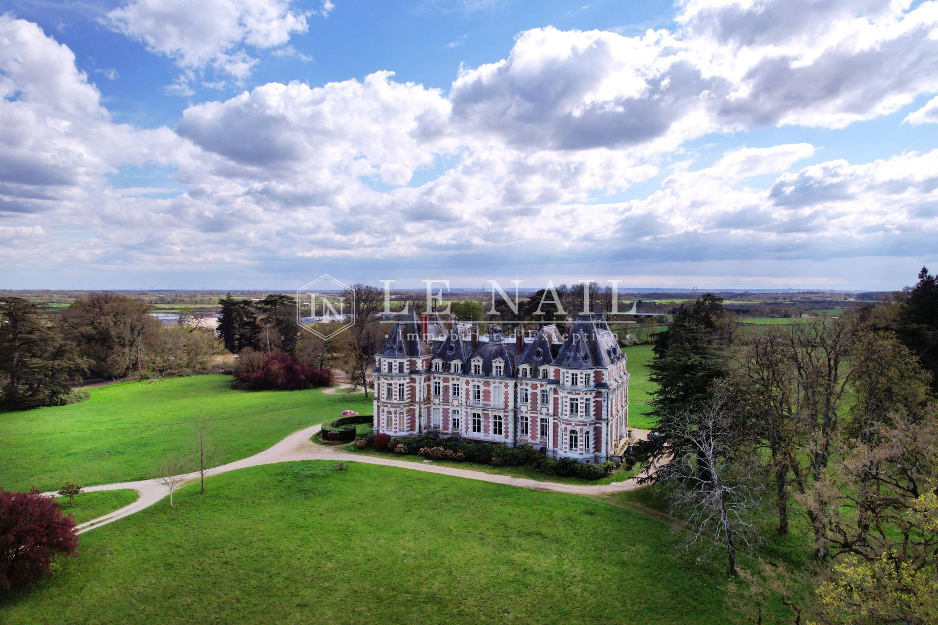 castle 30 rooms for sale on ANGERS (49000)