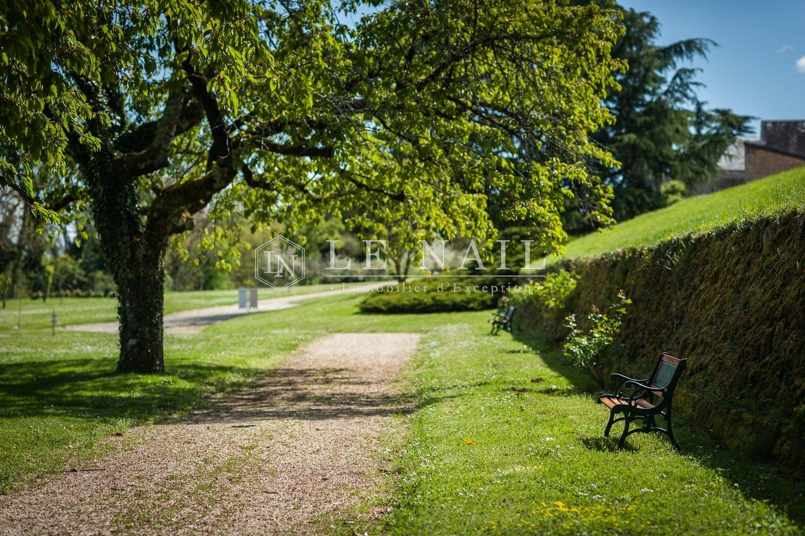 château 33 pièces en vente à ARGENTON SUR CREUSE (36200)