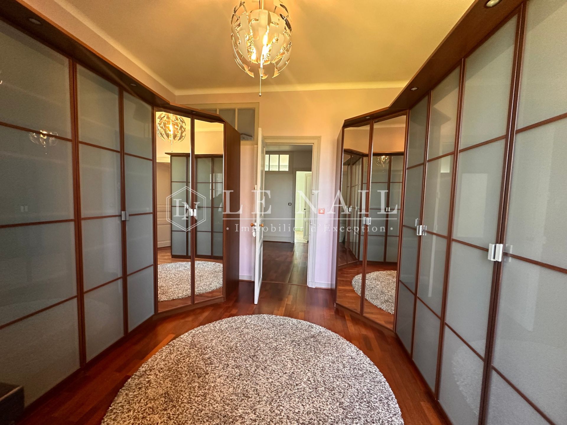 château 12 pièces en vente à FROSSAY (44320)