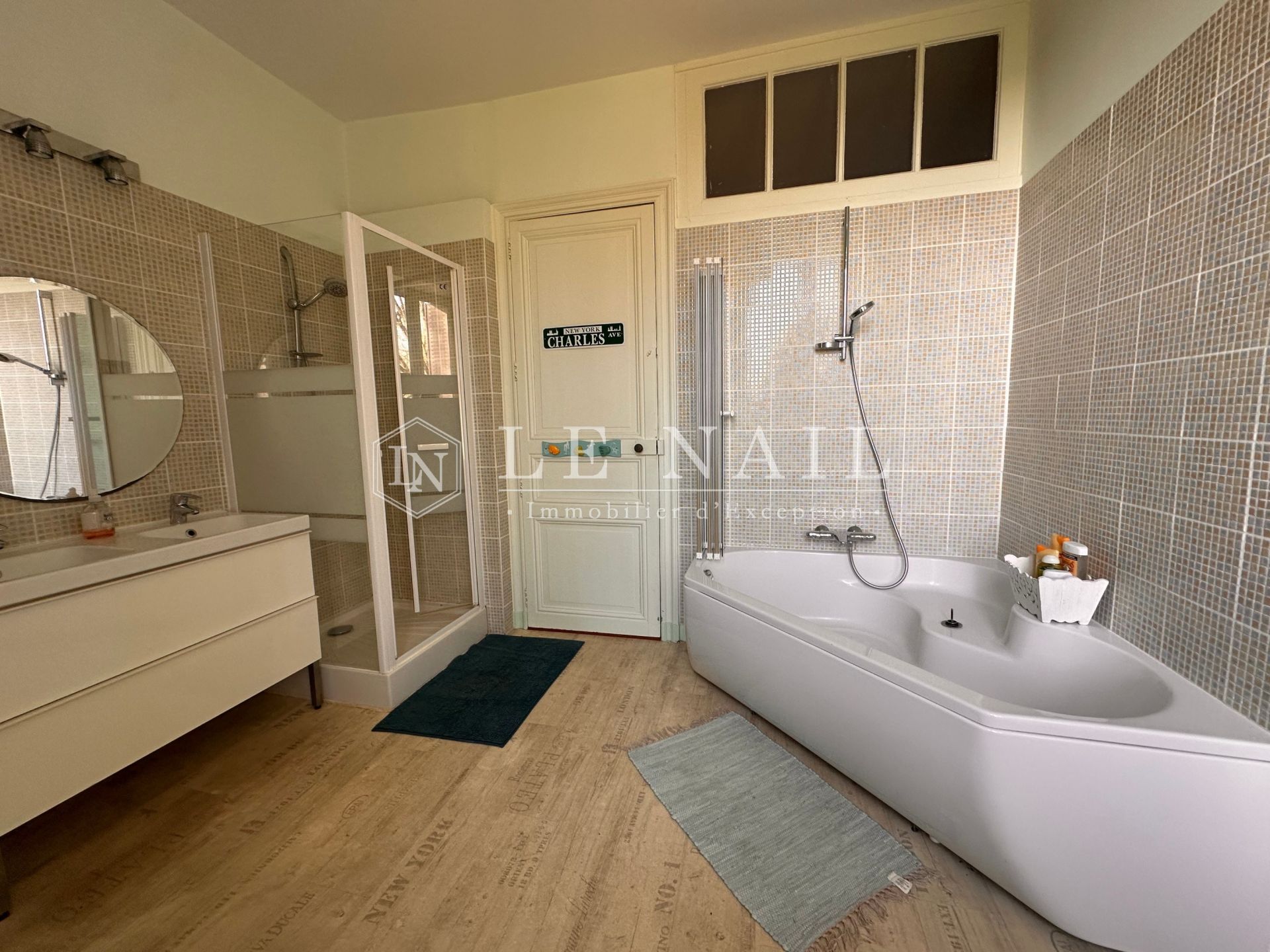 château 12 pièces en vente à FROSSAY (44320)