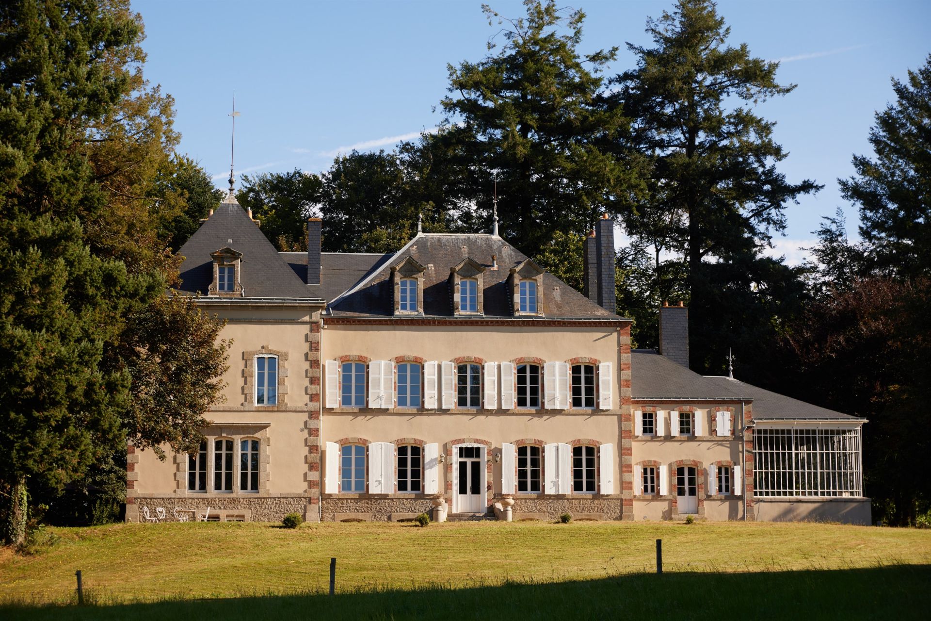 castle 16 rooms for sale on ST MESMIN (85700)