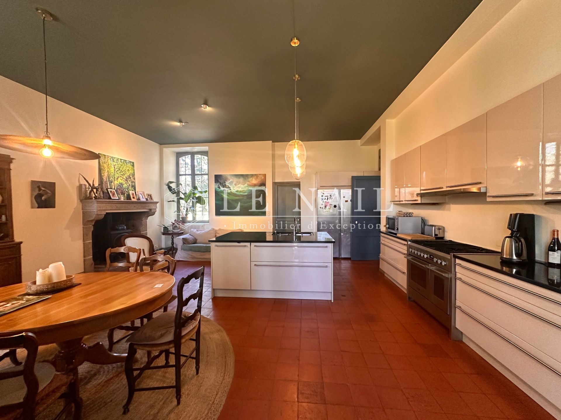 castle 16 rooms for sale on ST MESMIN (85700)