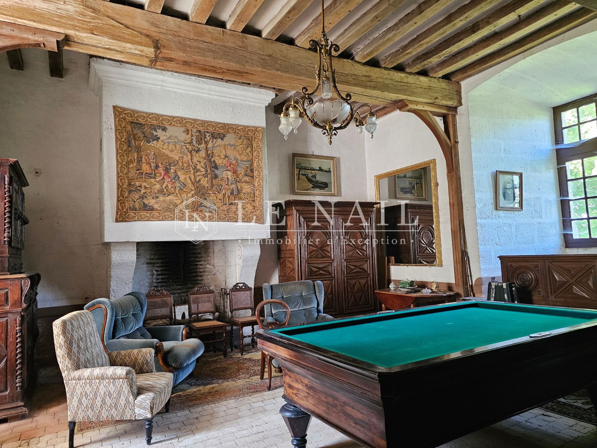 castle 9 rooms for sale on ANGERS (49100)