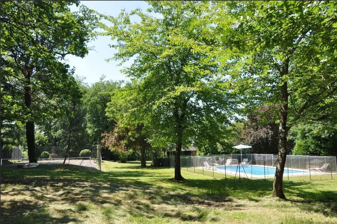 house 8 rooms for sale on BERGERAC (24100)