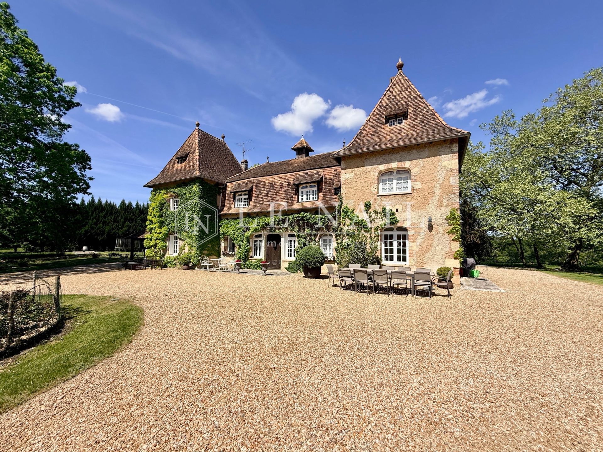 house 8 rooms for sale on BERGERAC (24100)