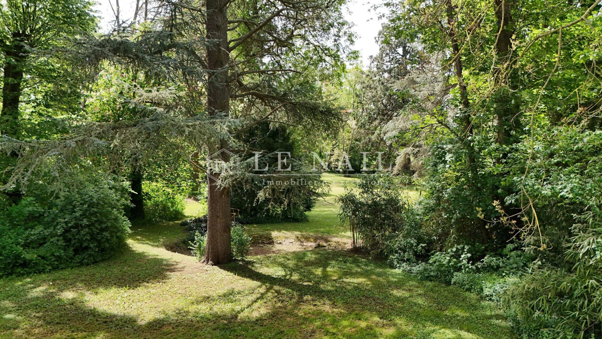 maison de maître 12 pièces en vente à MOULINS (03000)
