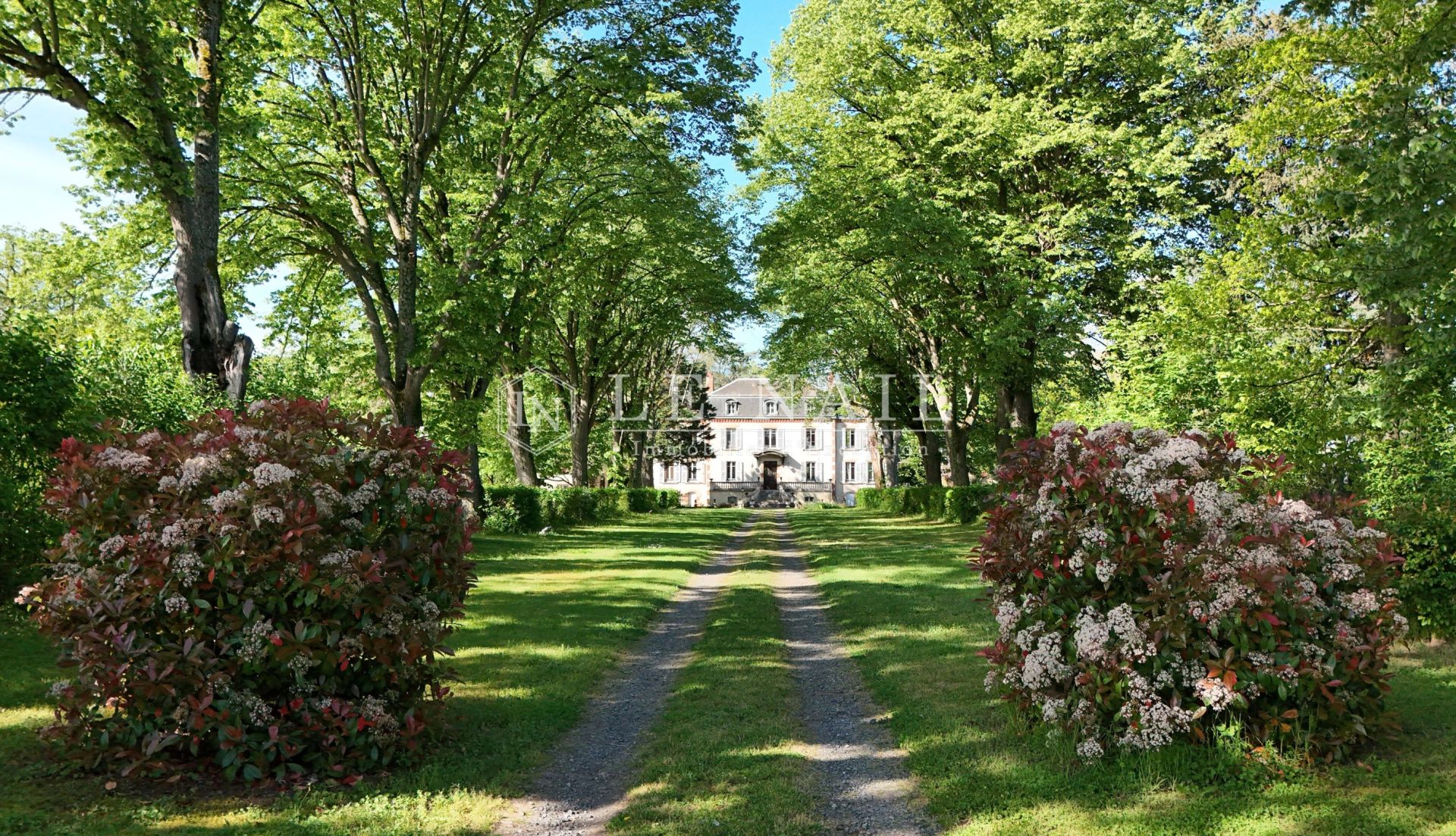 maison de maître 12 pièces en vente à MOULINS (03000)