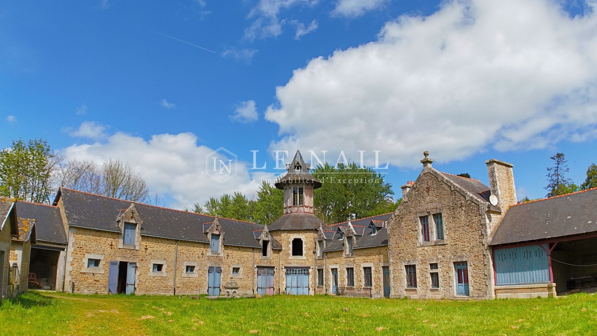 castle 24 rooms for sale on ST BRIEUC (22000)