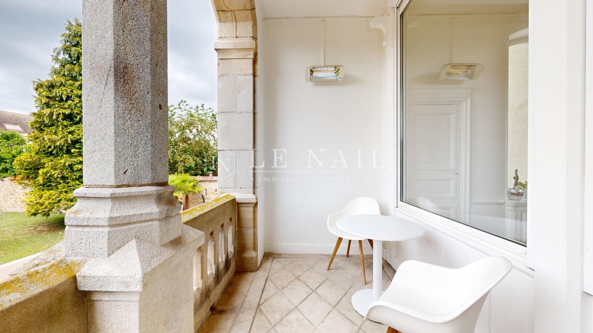 hôtel particulier 14 pièces en vente à AUTUN (71400)