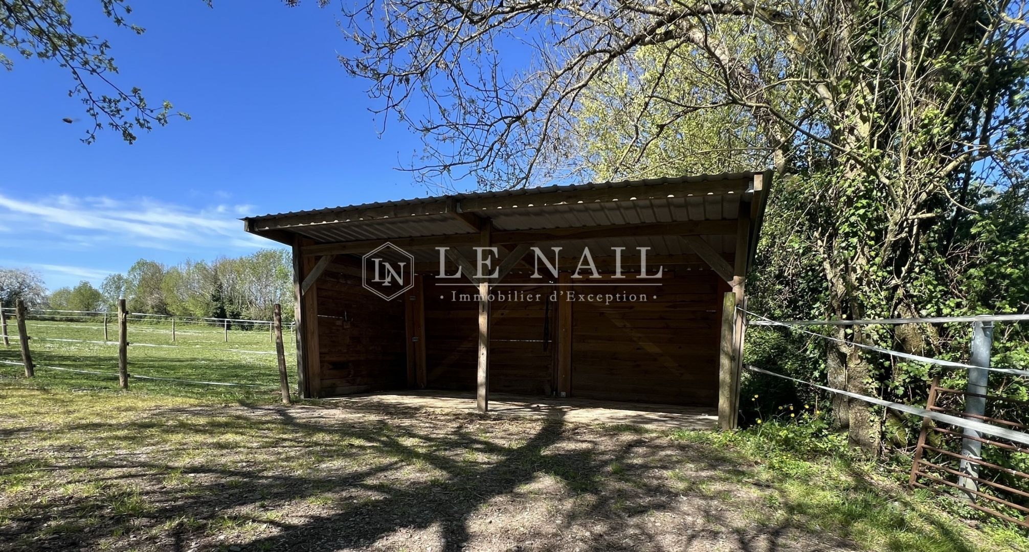 house 7 rooms for sale on CHAMPDENIERS (79220)