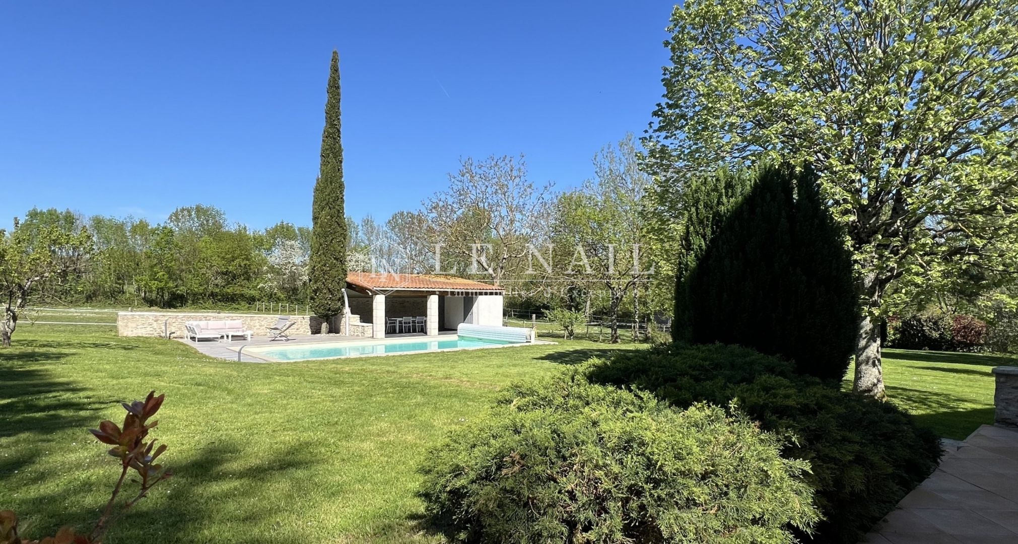 house 7 rooms for sale on CHAMPDENIERS (79220)