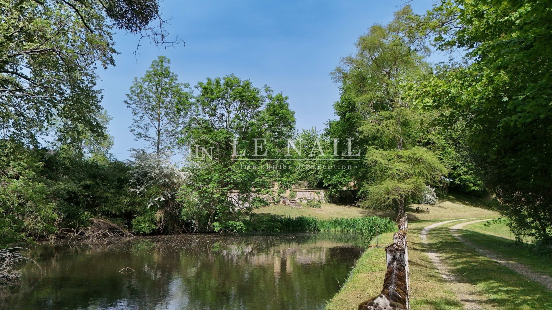 property 15 rooms for sale on PARAY LE MONIAL (71600)