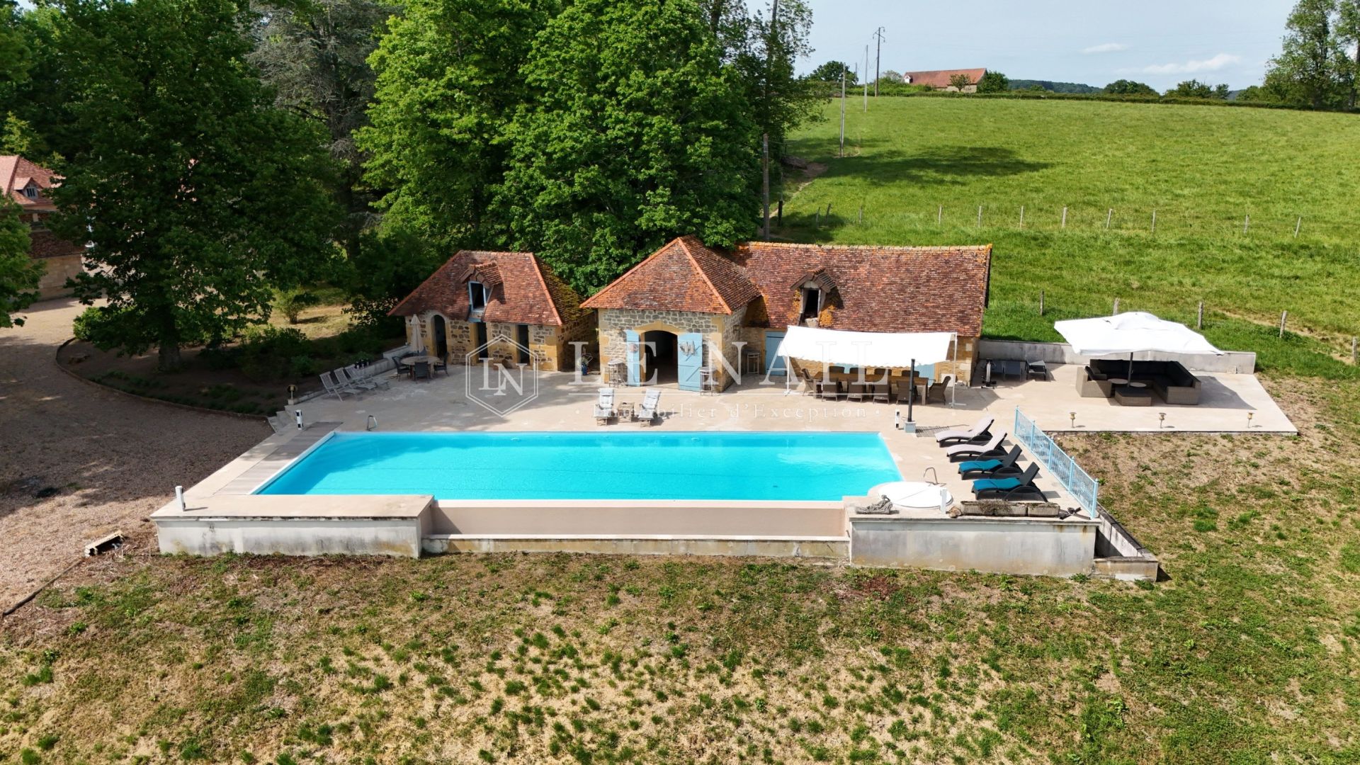 property 15 rooms for sale on PARAY LE MONIAL (71600)