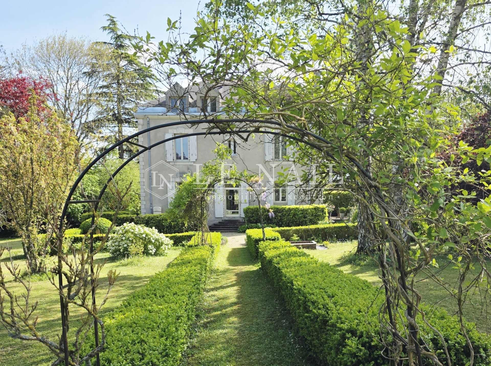 mansion 12 rooms for sale on MAMERS (72600)