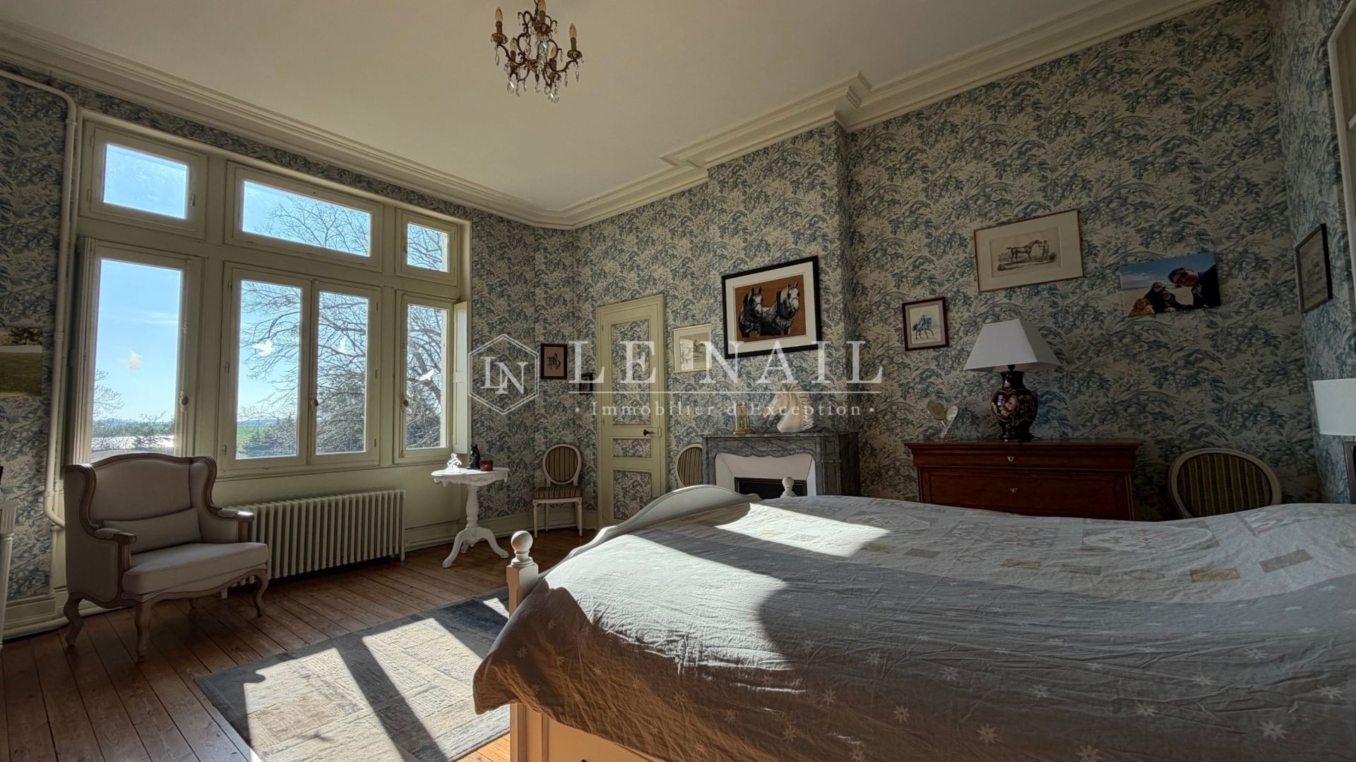 château 15 pièces en vente à CHINON (37500)
