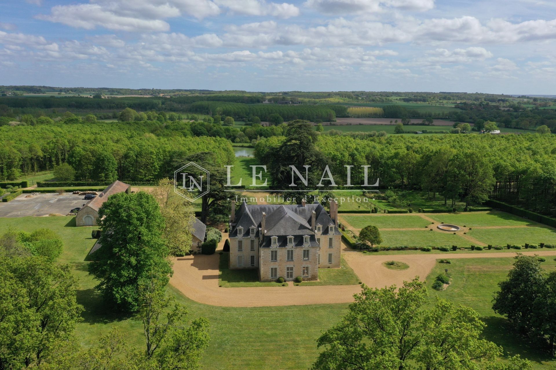 castle 19 rooms for sale on SABLE SUR SARTHE (72300)