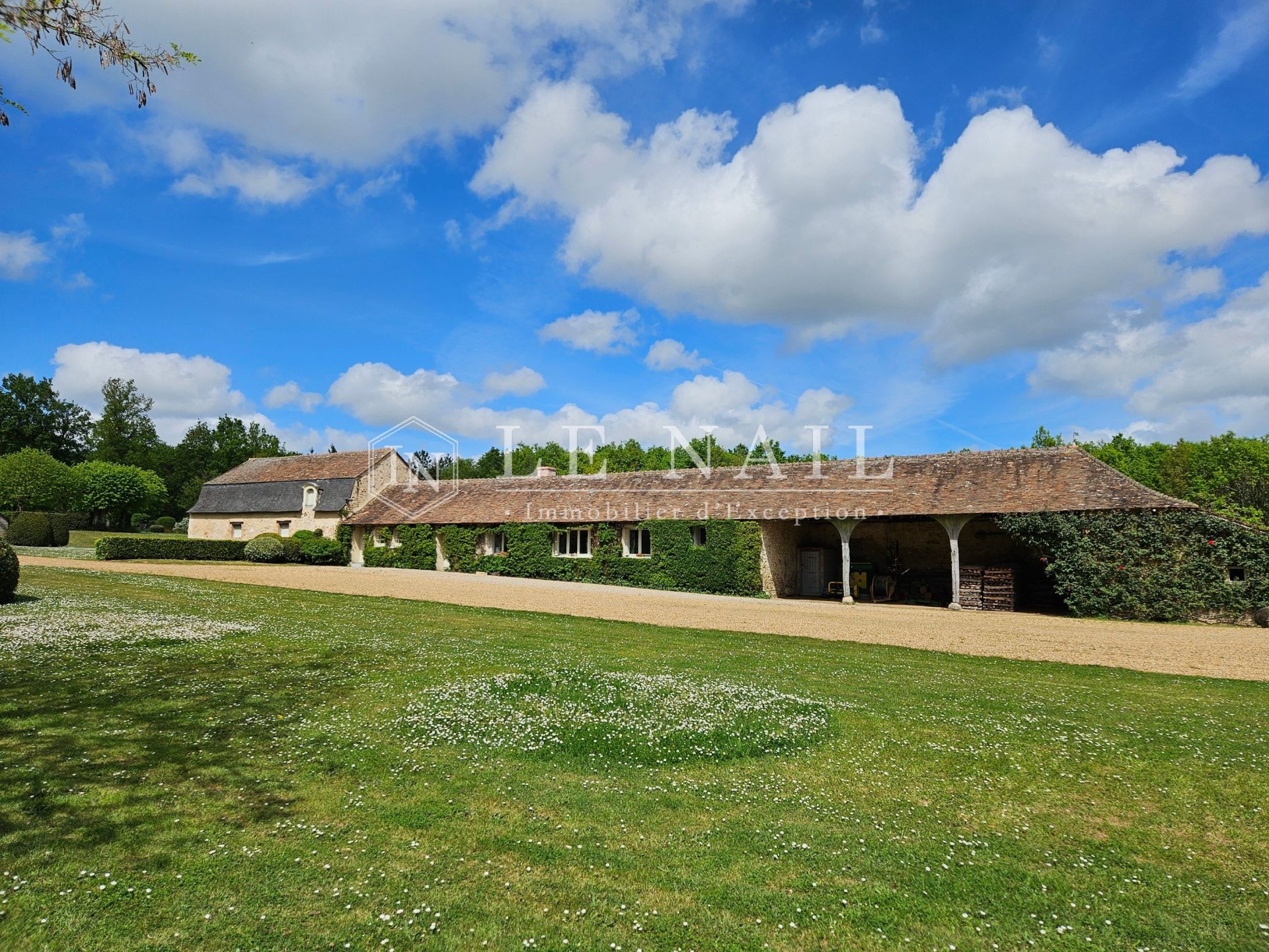 castle 19 rooms for sale on SABLE SUR SARTHE (72300)