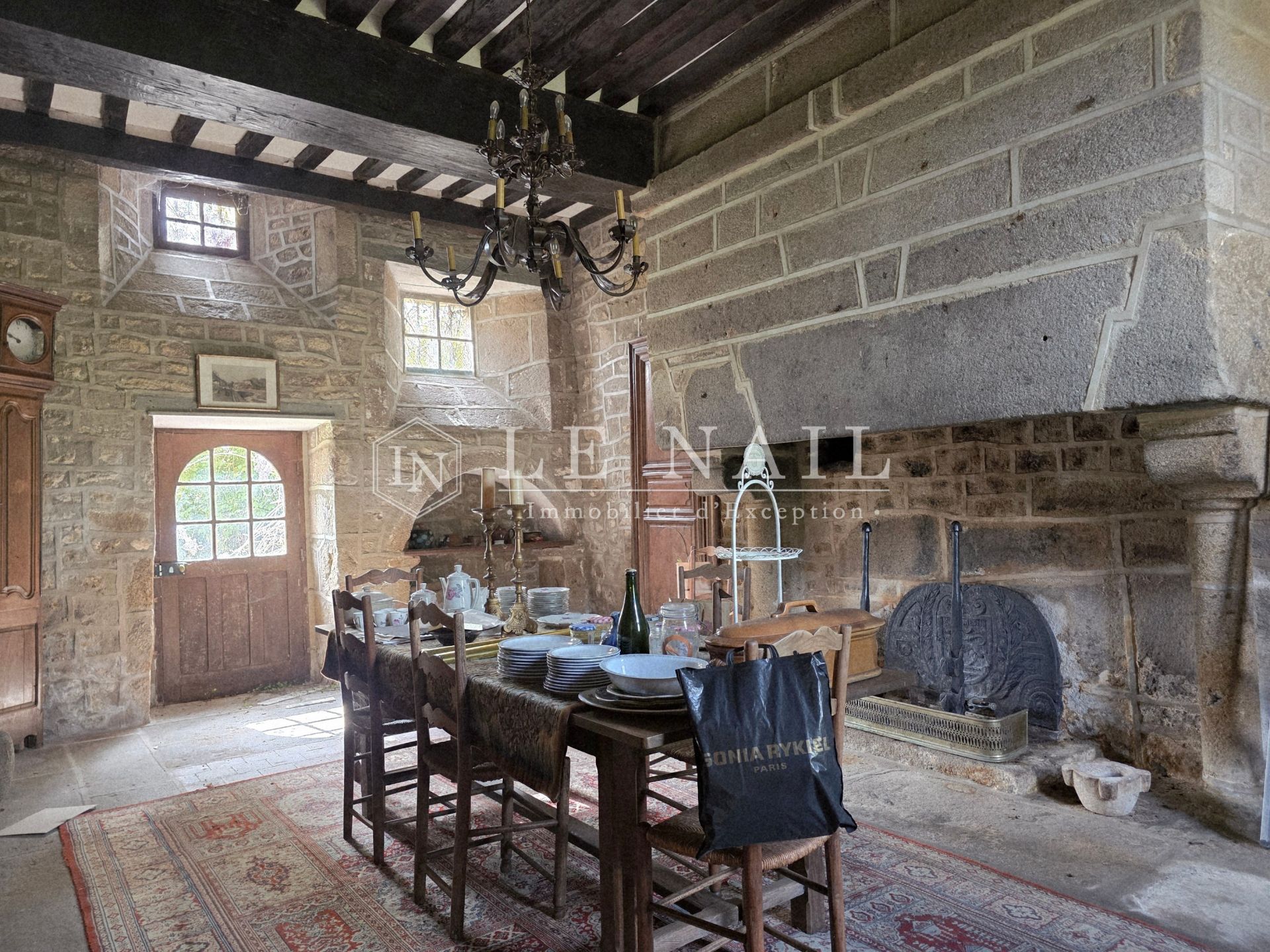 manor house 7 rooms for sale on PUTANGES LE LAC (61210)