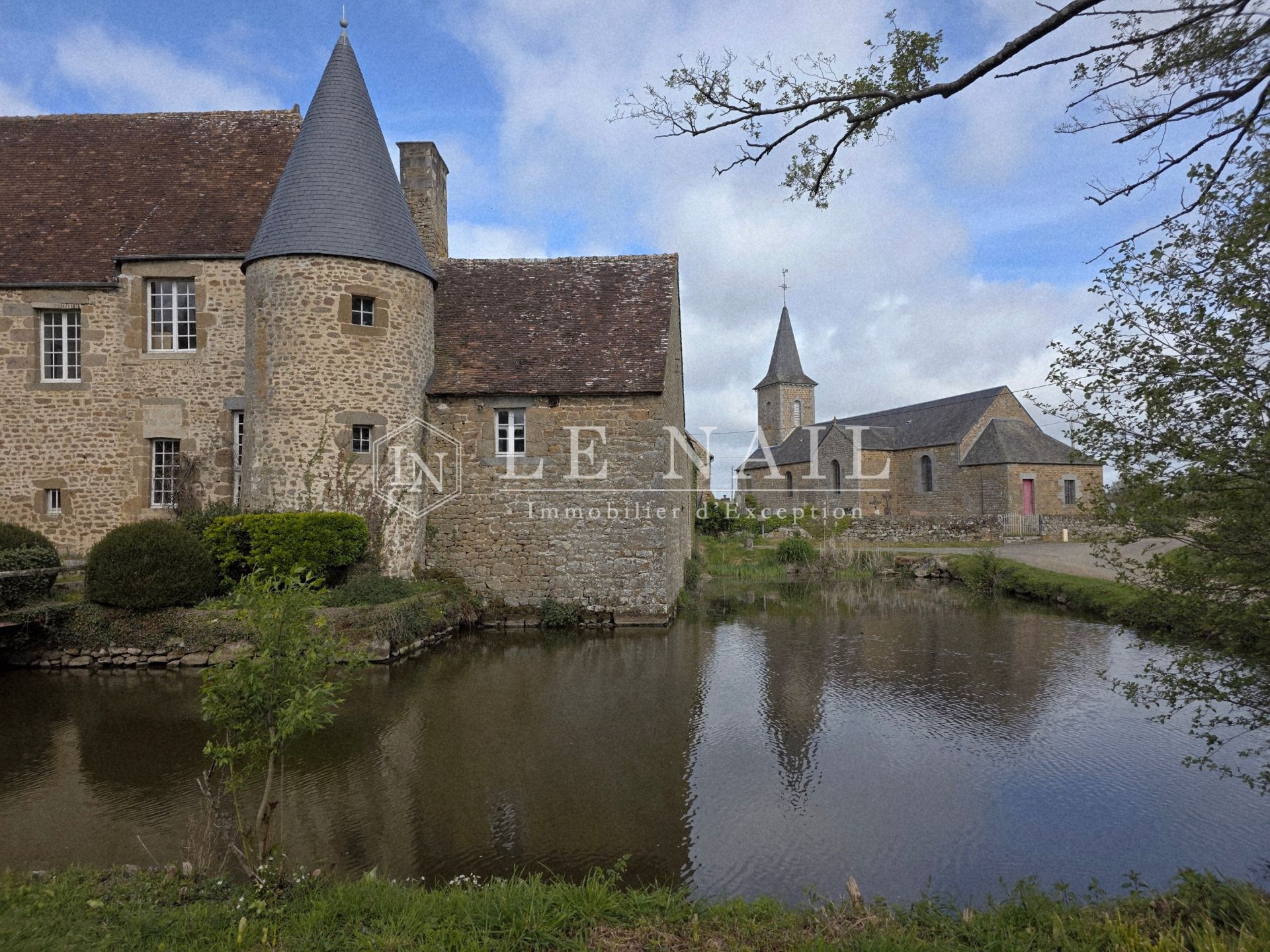 manor house 7 rooms for sale on PUTANGES LE LAC (61210)