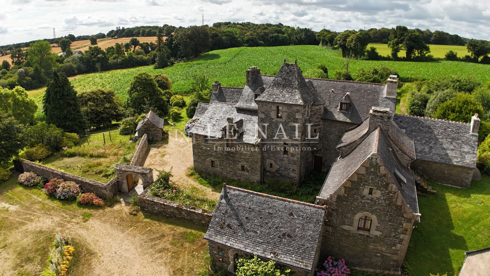 manoir 28 pièces en vente à MORLAIX (29600)
