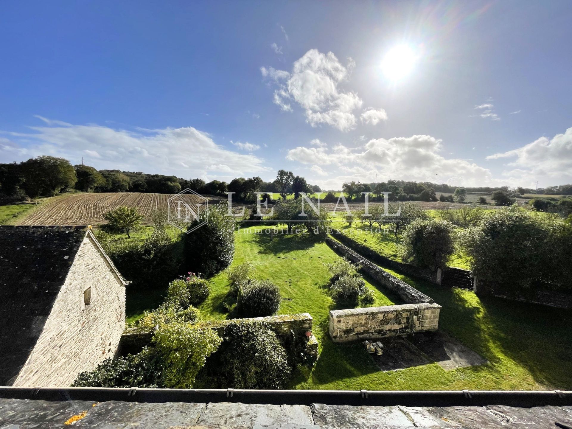 manor house 28 rooms for sale on MORLAIX (29600)